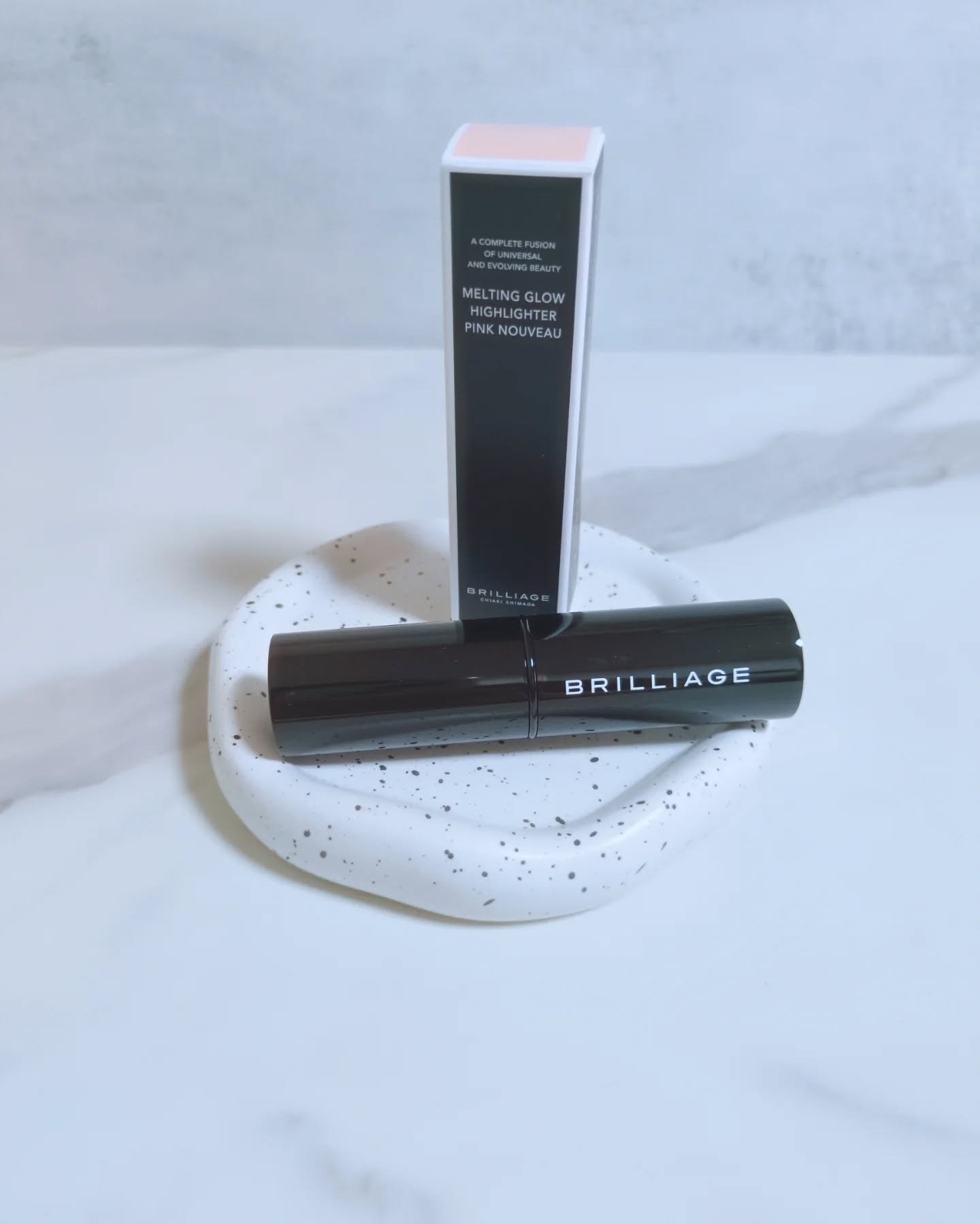 メルティング グロウ ハイライター /ブリリアージュ/スティックハイライトを使ったクチコミ（2枚目）