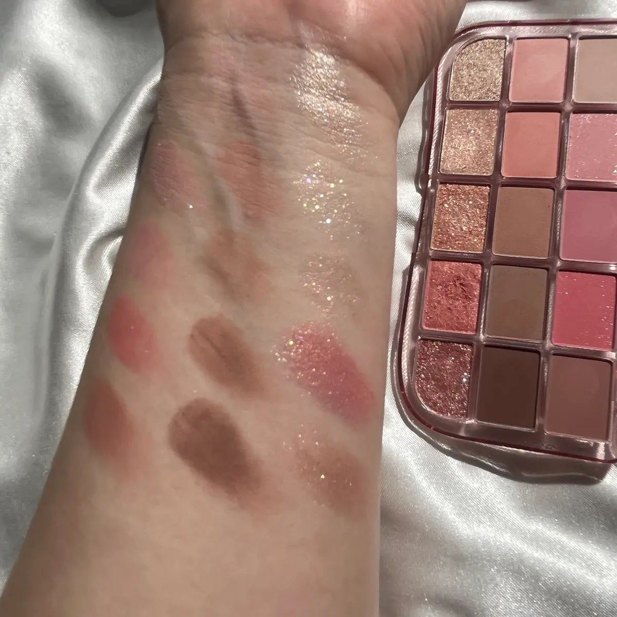 フィー モアムードアイパレット/fwee/アイシャドウパレットを使ったクチコミ(3枚目)