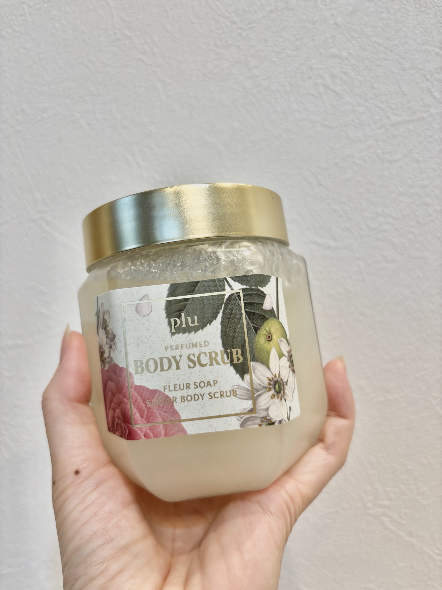 パヒュームドボディスクラブ フレールソープ/plu/ボディスクラブを使ったクチコミ（1枚目）