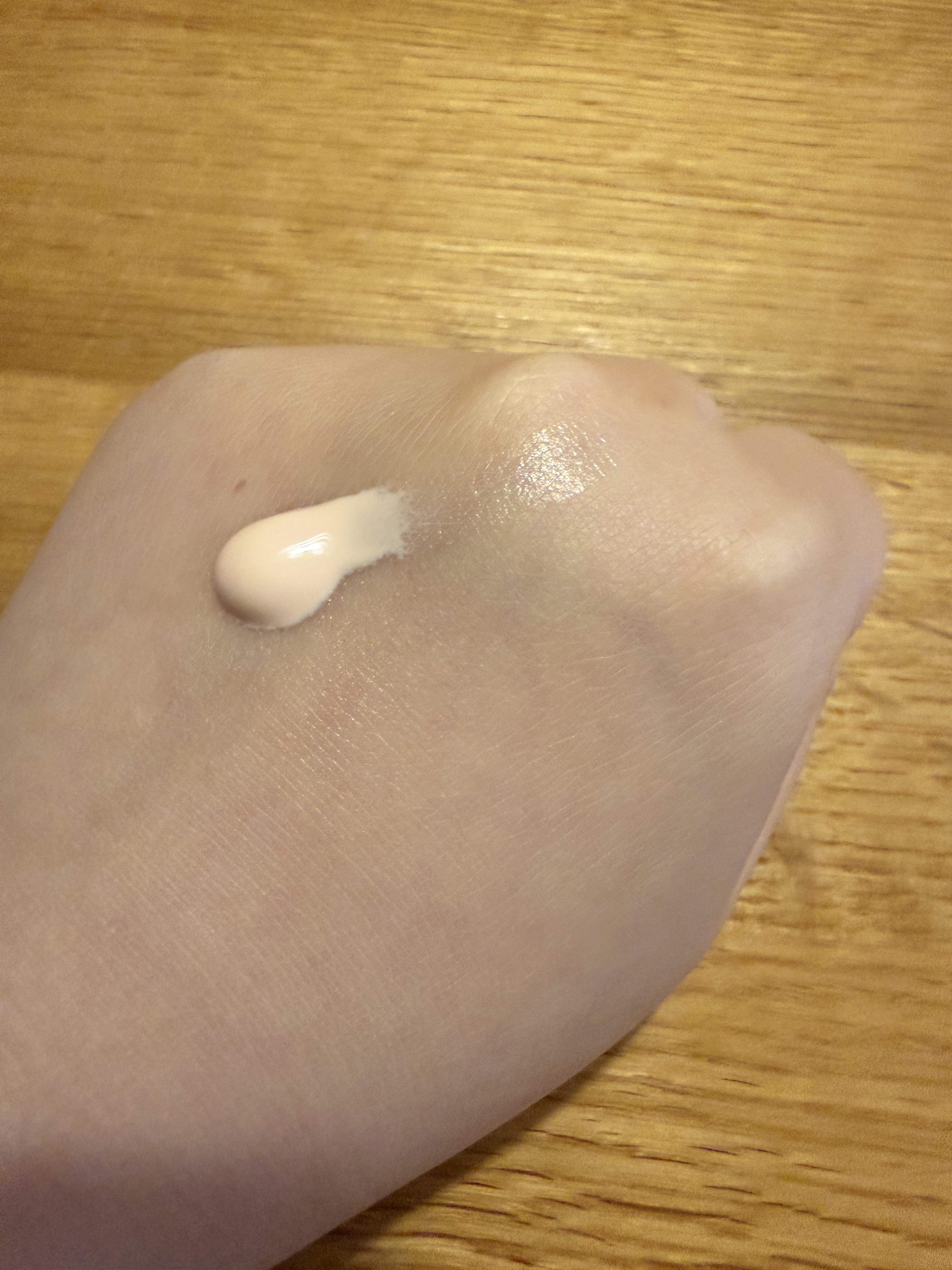 ウォータフルトーンアップサンクリーム/ダルバ/日焼け止めクリームを使ったクチコミ（2枚目）