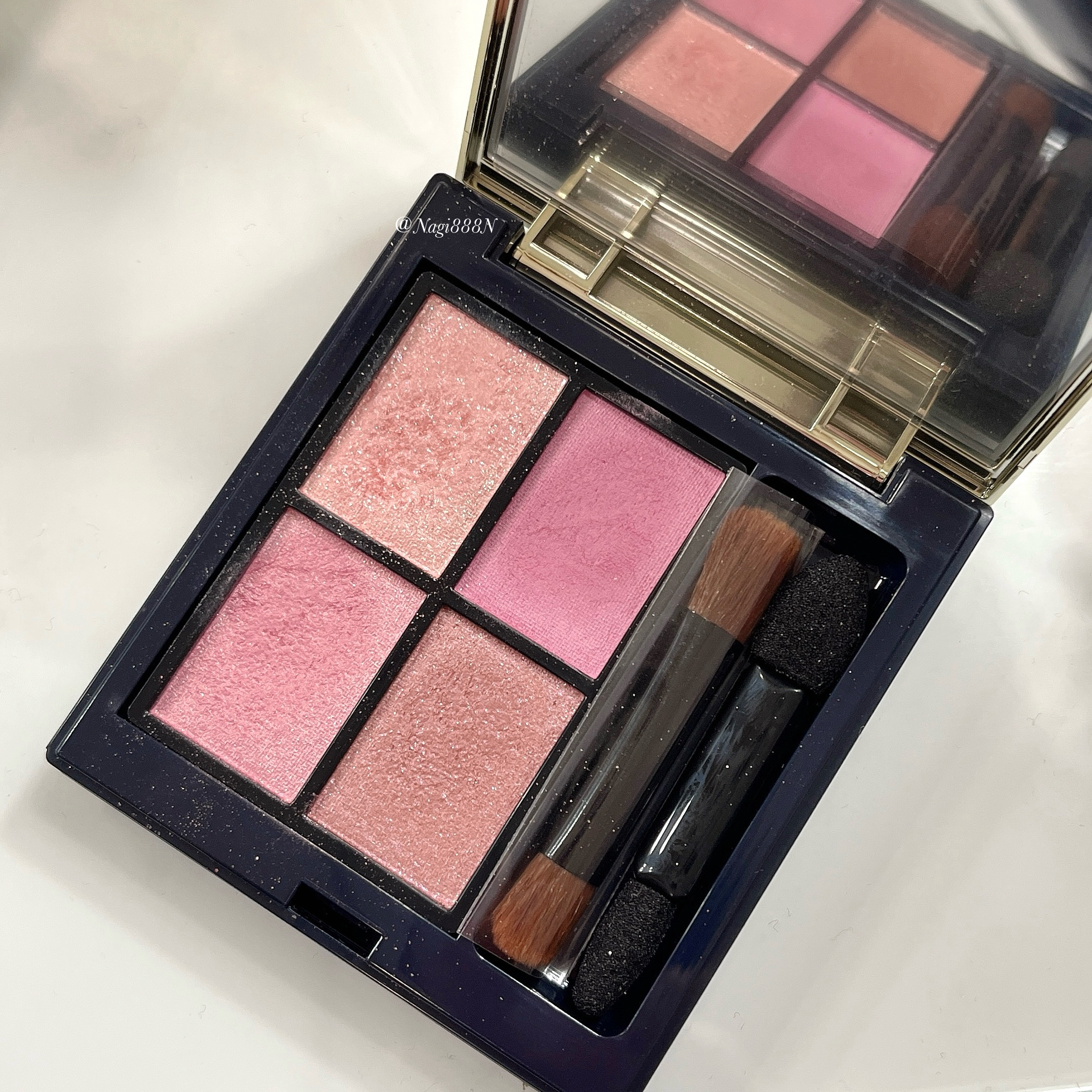 ミネラルクラッシィシャドー カームピンク(限定)/エトヴォス/アイシャドウパレットを使ったクチコミ（2枚目）