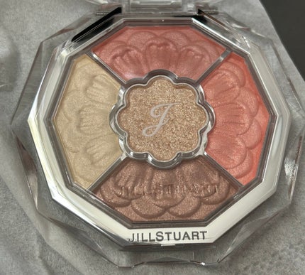 ジルスチュアート ブルームクチュール アイズ ジュエルドブーケ/JILL STUART/アイシャドウパレットを使ったクチコミ(2枚目)