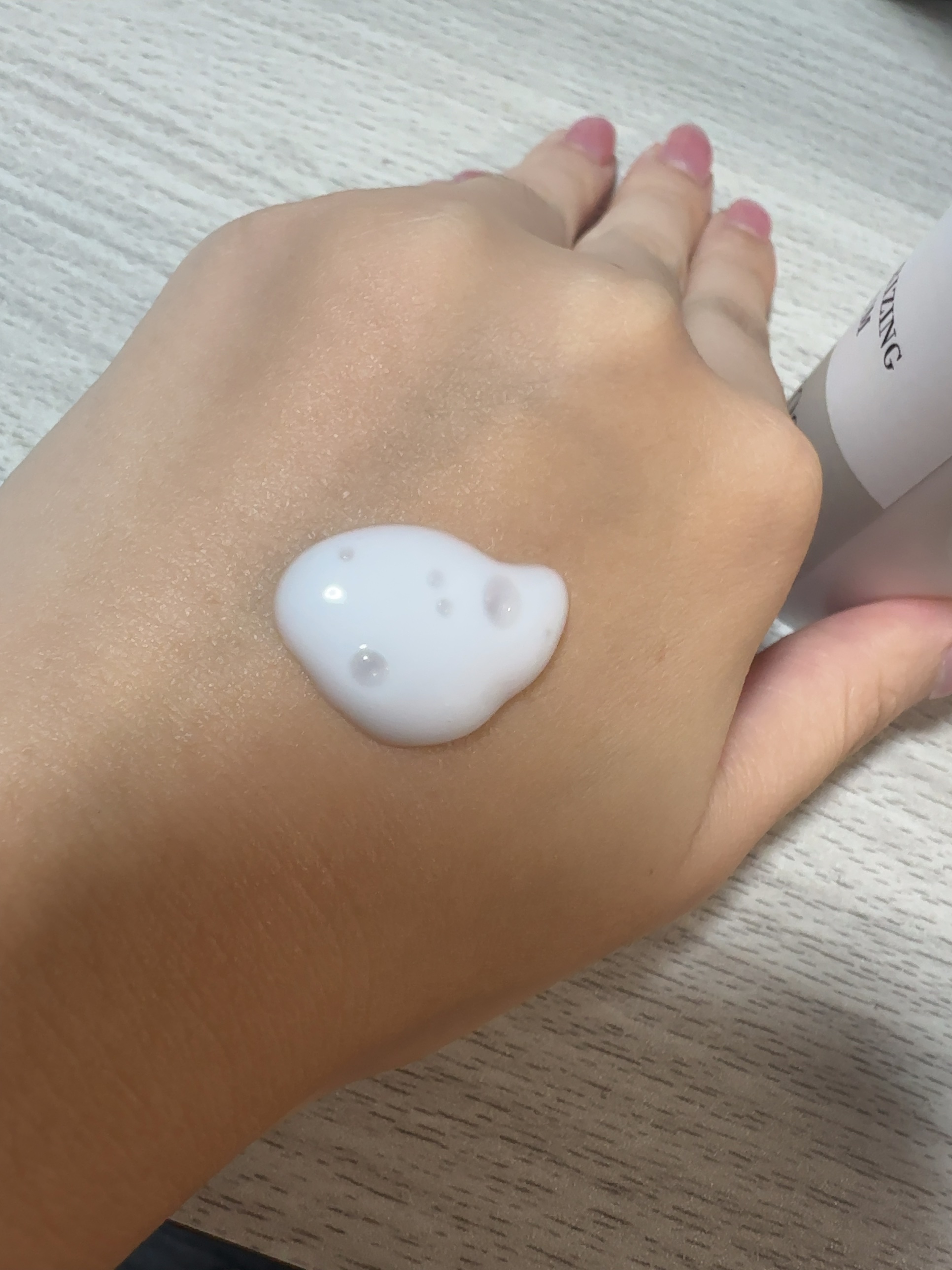 モイスチャライジングセラム/エトヴォス/美容液を使ったクチコミ（3枚目）