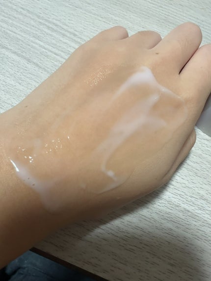 モイスチャライジングセラム/エトヴォス/美容液を使ったクチコミ(4枚目)