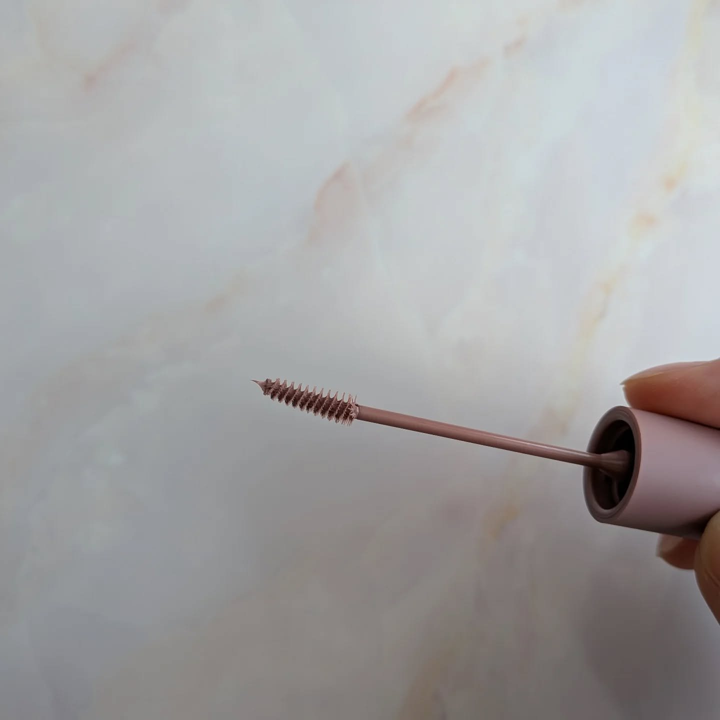 ラカ ピクシーブロウカラ/Laka/眉マスカラを使ったクチコミ（3枚目）