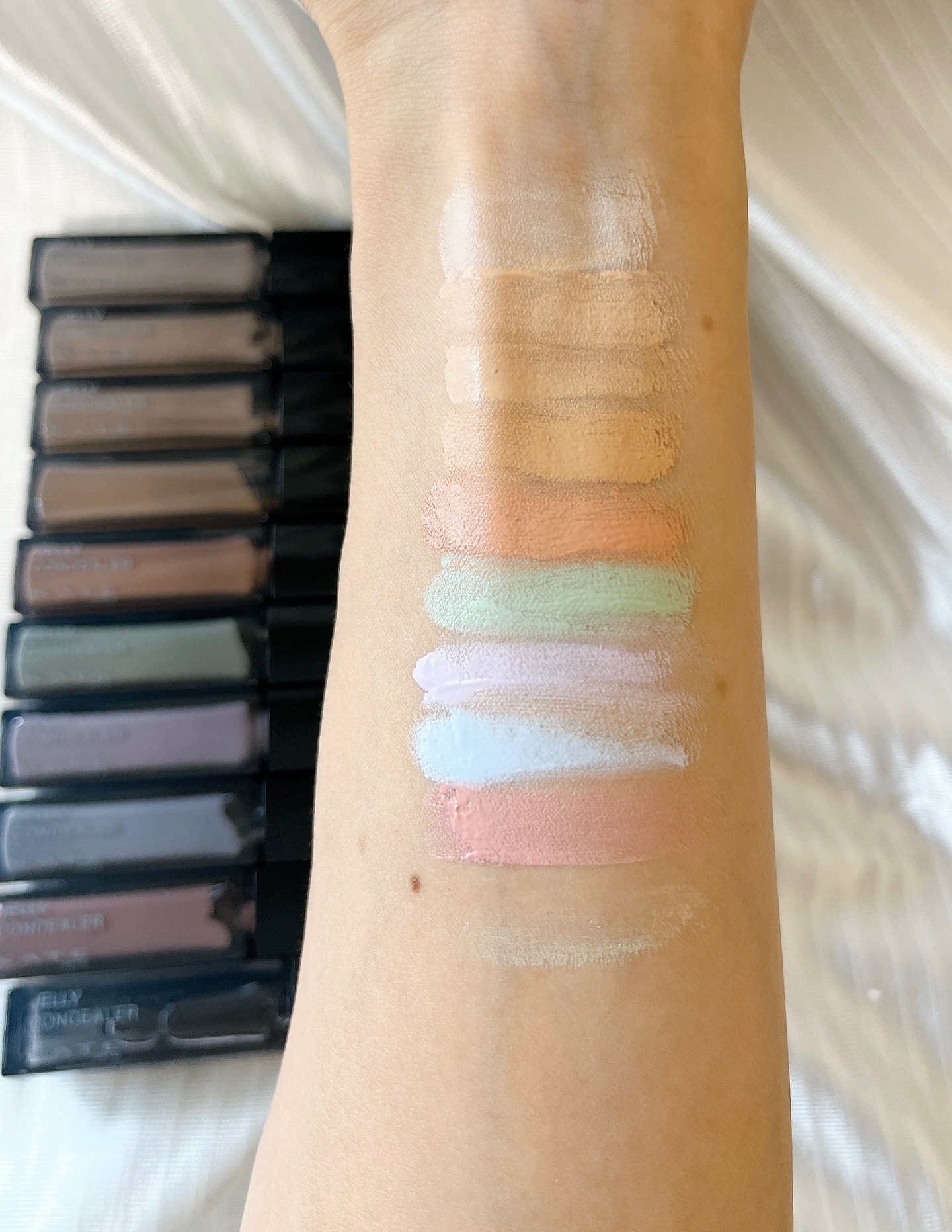 ケイト ジュレリープコンシーラー クリア/KATE/リキッドコンシーラーを使ったクチコミ（3枚目）