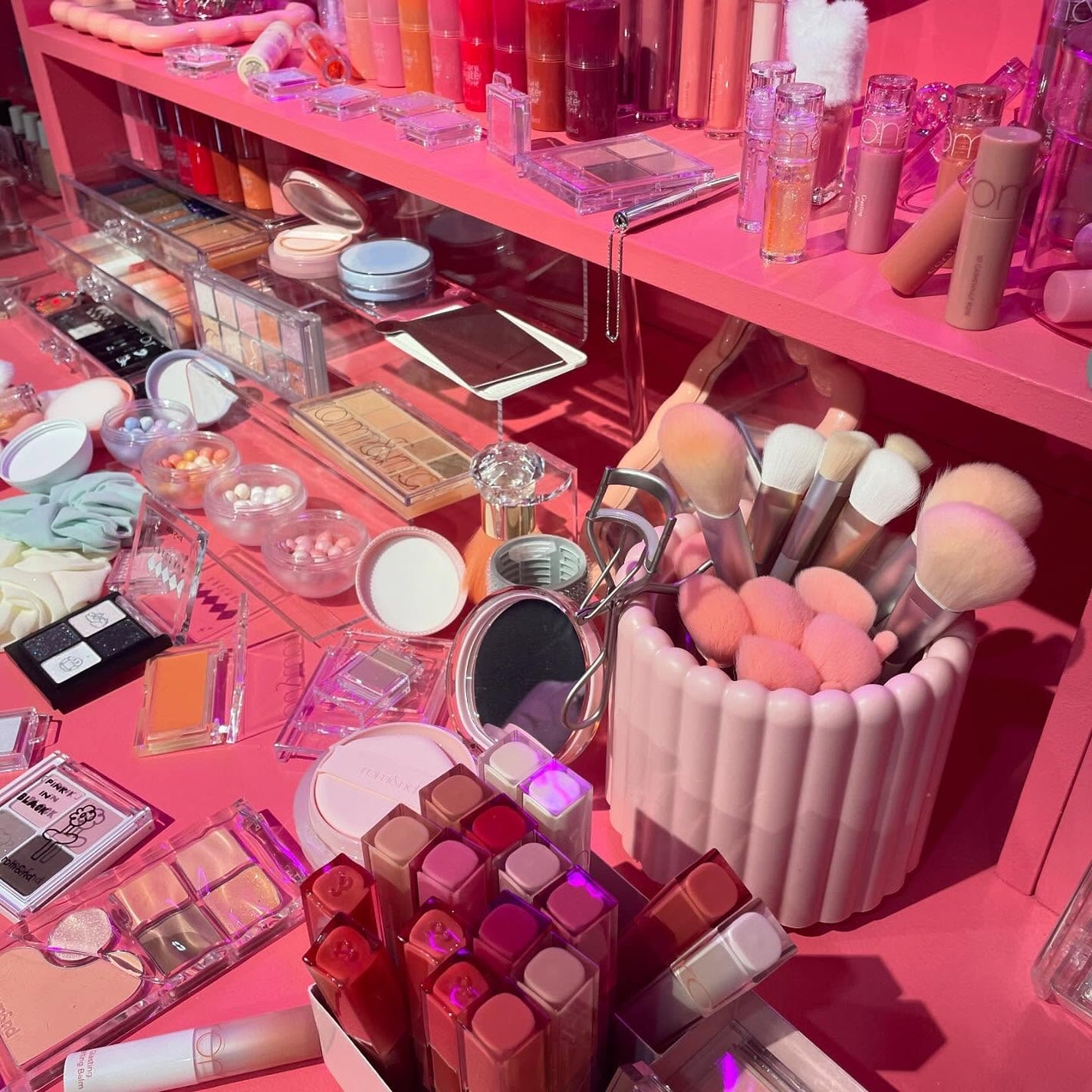 c フォロバ100 on LIPS 「.ロムアンドのおうち🏠🎀💞.どこを切り取っても可愛かった〜!招..」(4枚目)