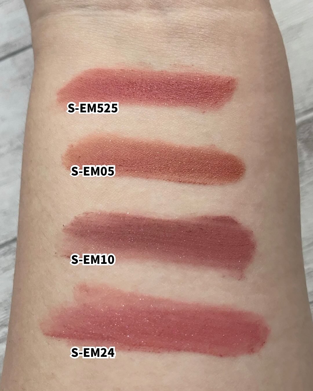 スーパーマットリップ＆チークマッドミニセット シュガーダストコレクション/INTO U/メイクアップキットを使ったクチコミ（2枚目）