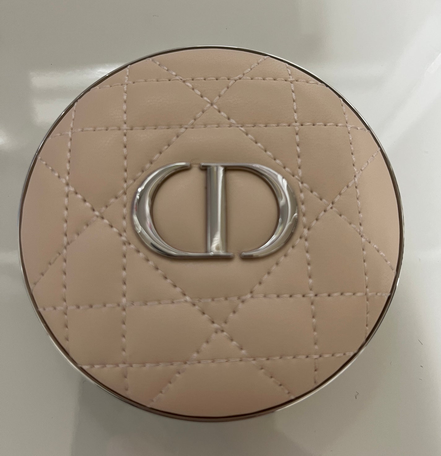 ディオールスキン フォーエヴァー ヌード ラディアント フィルター/Dior/フェイスパウダーを使ったクチコミ(1枚目)