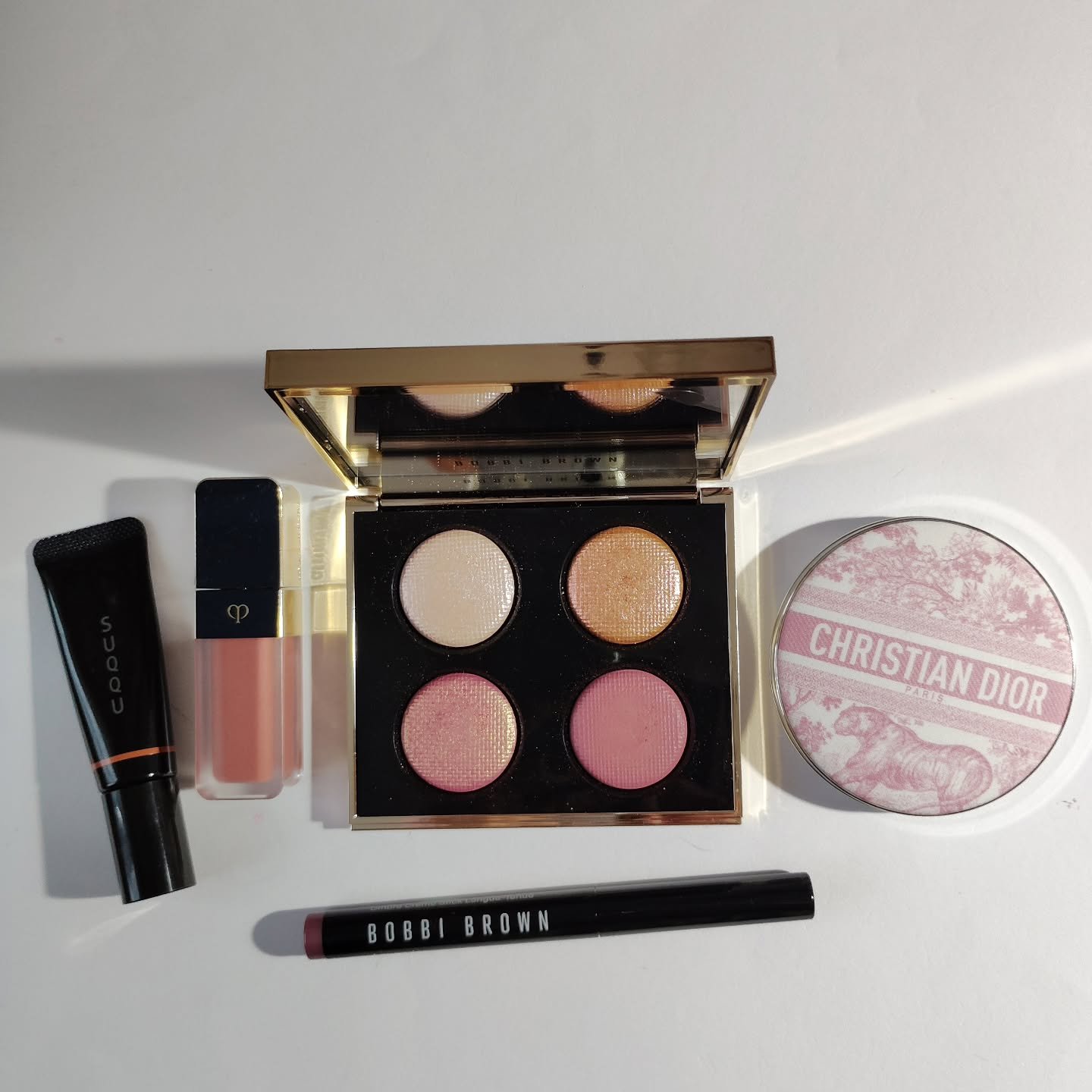 1円 美品有り クリスチャンディオール クレドポー ボビイブラウン アイシャドウ パウダー等 コスメ 計18点セット CQ637 Dior・BOBBI BROWNの口紅・グロス・リップライナー・リップケアを使っ