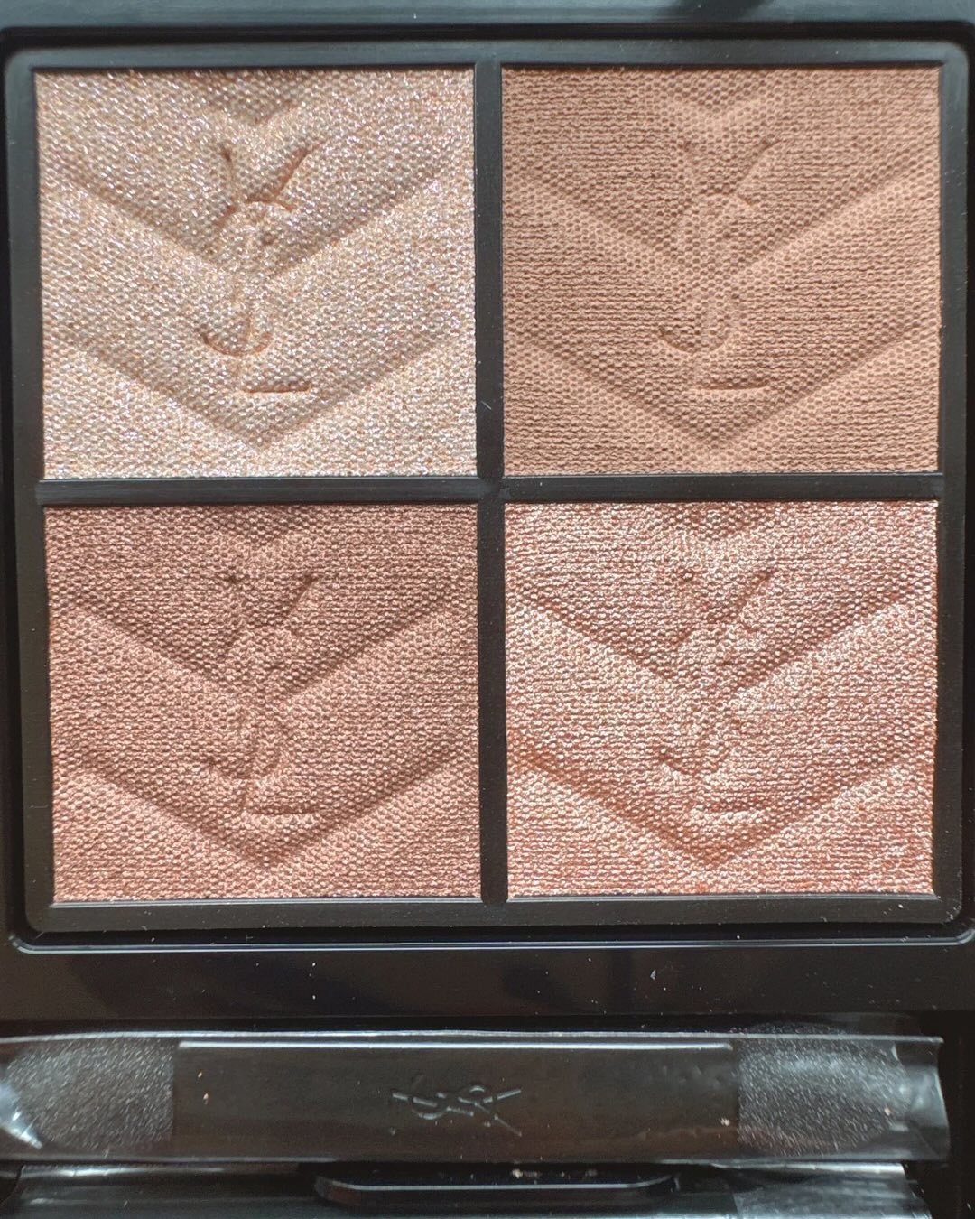 クチュール ミニ クラッチ/YVES SAINT LAURENT BEAUTE/アイシャドウパレットを使ったクチコミ（2枚目）