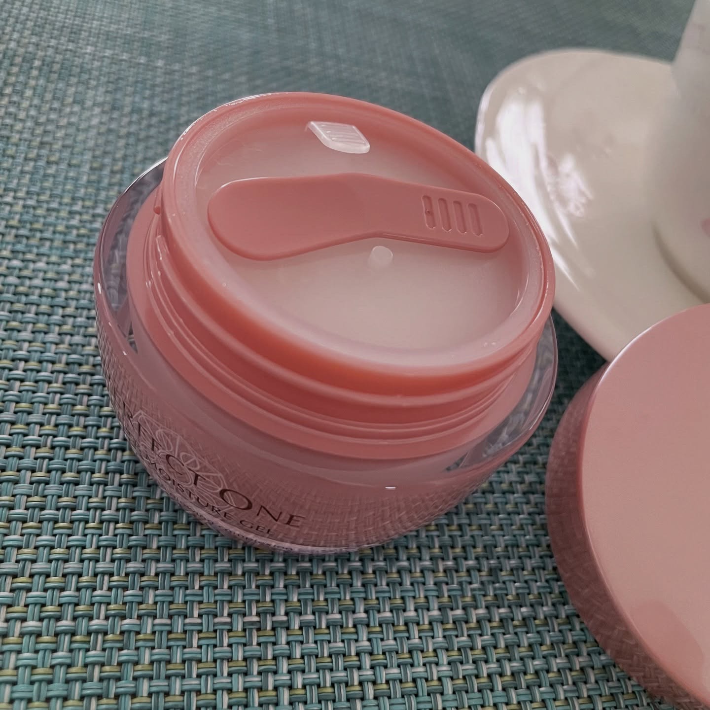 パーフェクトワン 薬用スーパーモイスチャージェル/パーフェクトワン/オールインワン化粧品を使ったクチコミ（3枚目）