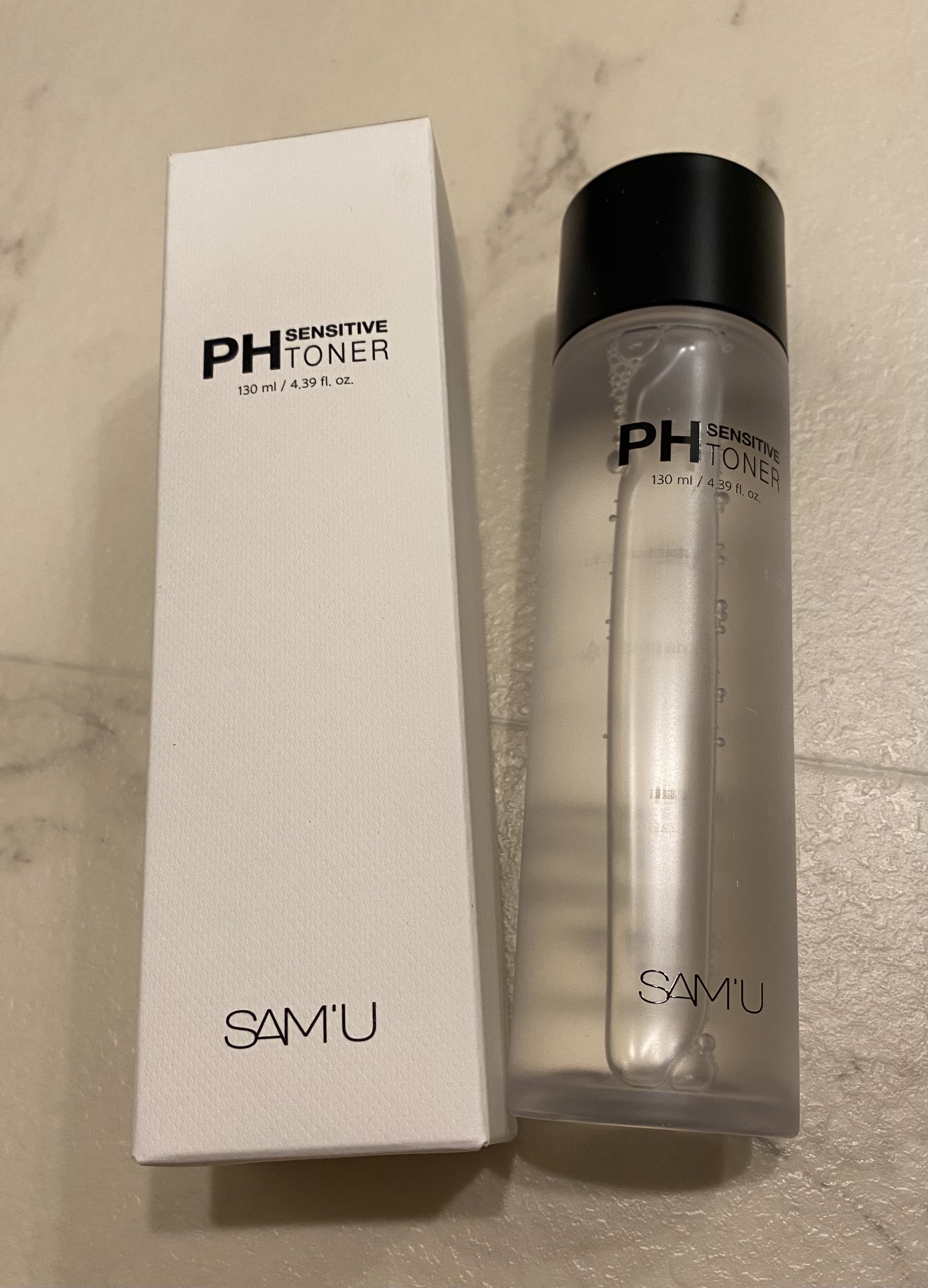 ⭐️SAM'U　PHセンシティブトナー　#提供

シャバシャバのテクスチャーなのにしっかり保湿されて、肌がしっとりもちもちになります。肌にすっと馴染んで浸透力が高く、使うたびに肌の調子が整うのを感じられます。香りも自然で癒されるので、毎日の