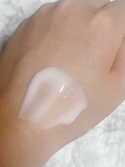 【医薬部外品】ニベア ルーセントビューティ シルクブライトニング ブライトニング美容液ボディミルク/ニベア/ボディミルクを使ったクチコミ(2枚目)