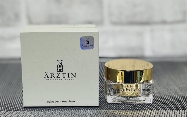 エルツティン  プレステージExアイクリーム のクチコミ「ドイツの美容成分を用いて開発したドクターズコスメで、
韓国の有名大手美容皮膚科Abijouクリ.....」（1枚目）