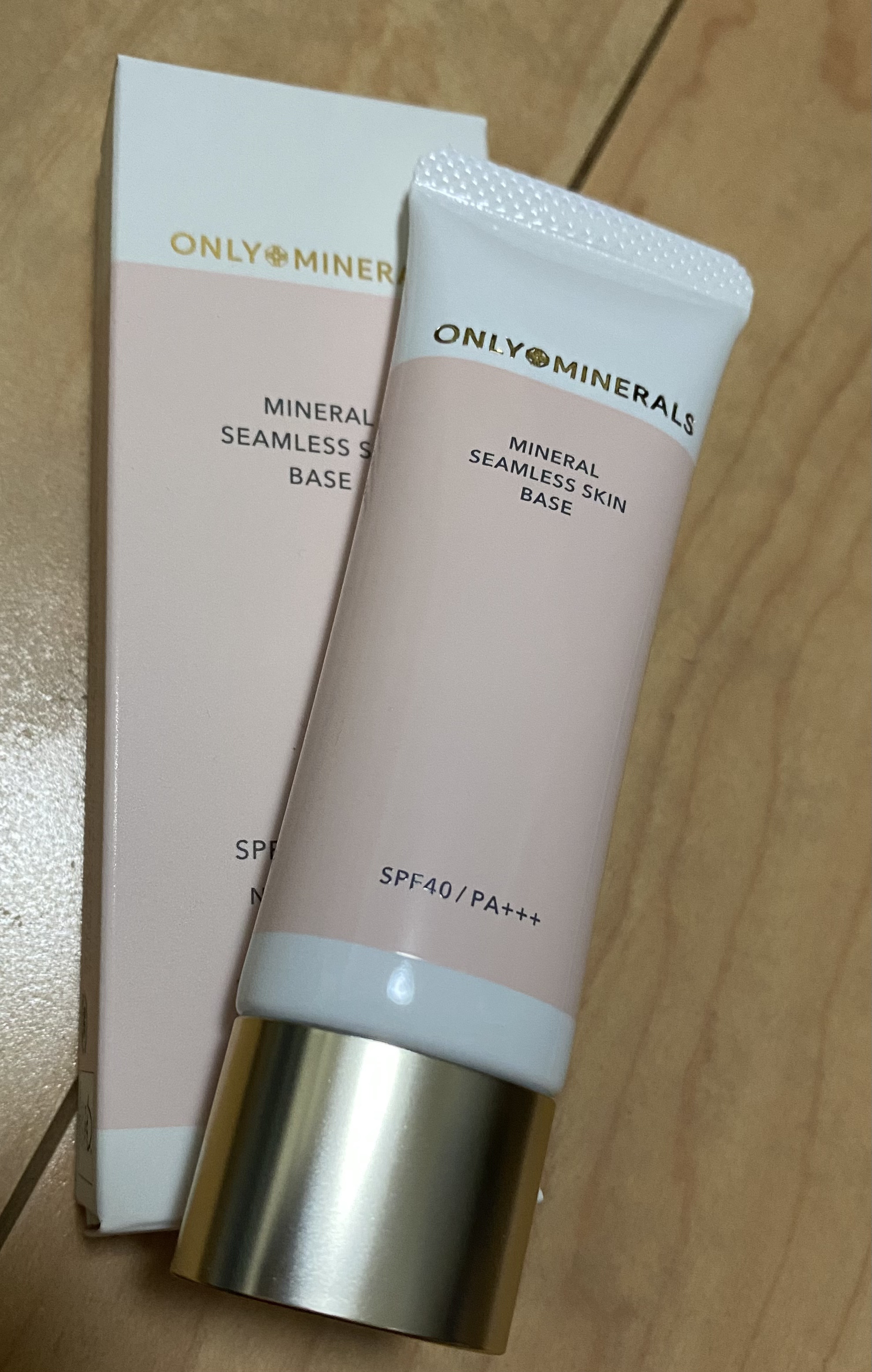 ミネラルシームレススキンベース 02 ピンクベージュ/ONLY MINERALS/化粧下地を使ったクチコミ（1枚目）