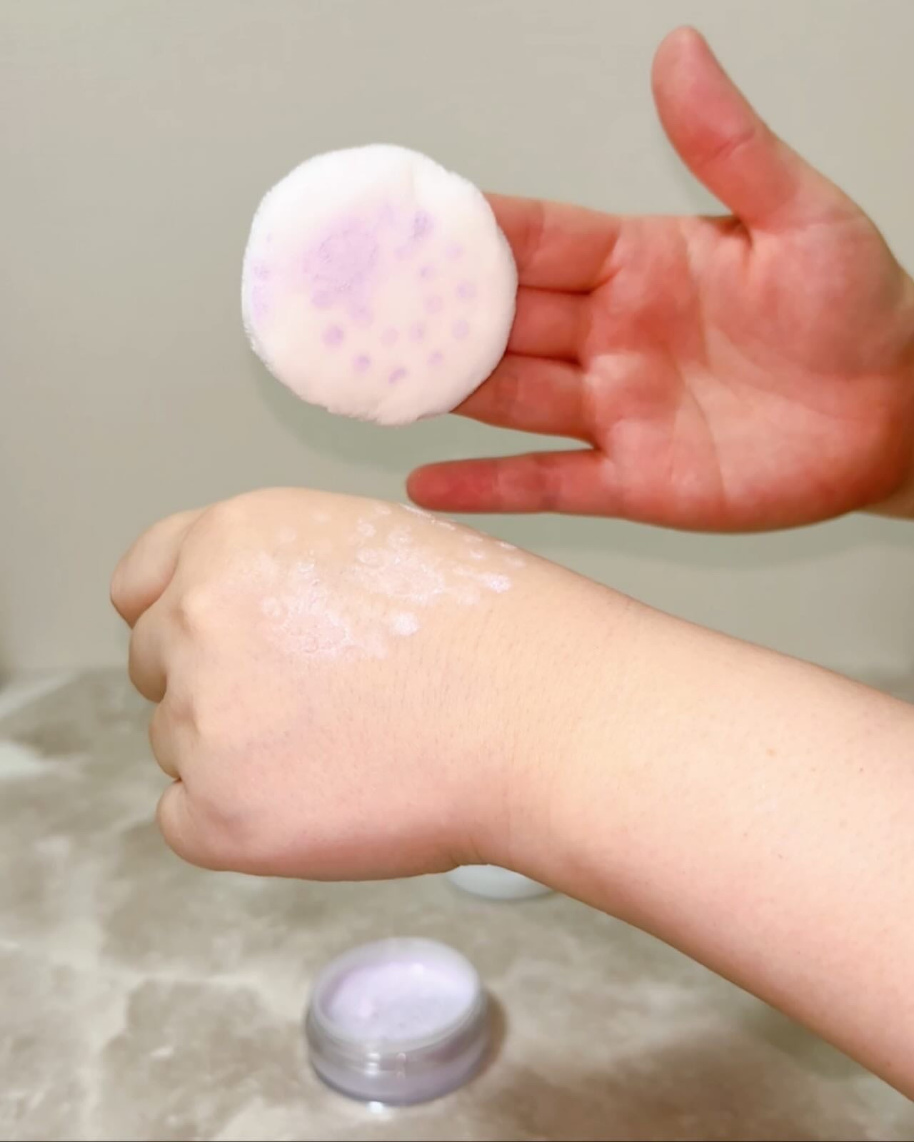 モイストラボ ルースパウダー〈くすみ防止タイプ〉/Moist Labo/ルースパウダーを使ったクチコミ(5枚目)