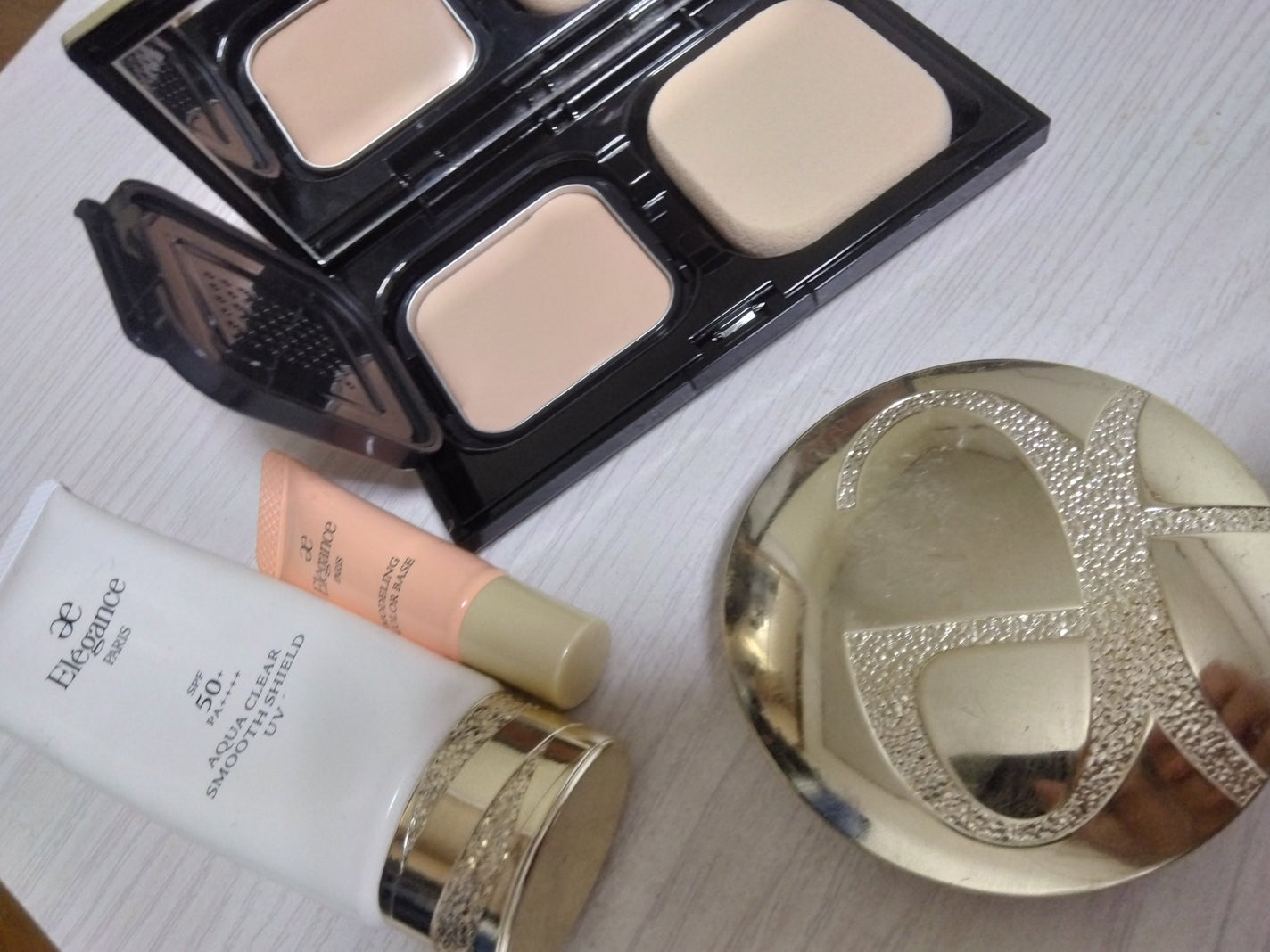 ラ プードル オートニュアンス/Elégance/プレストパウダーを使ったクチコミ(1枚目)