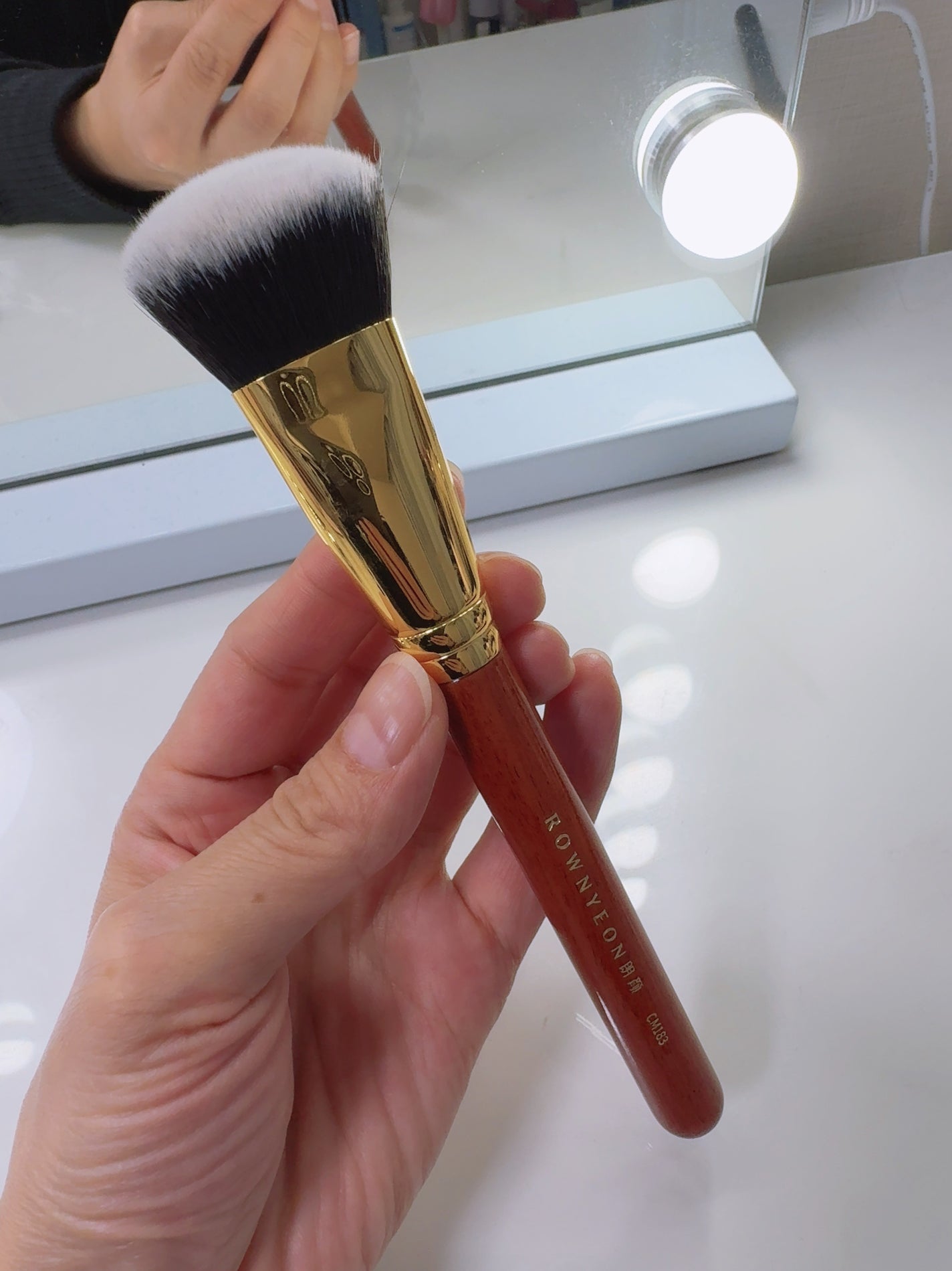 ヘアメイクみどり【YouTube】 on LIPS 「誰が使っても可愛くなれちゃうチーク見つけた😍😍😍リリーバイレッ..」(8枚目)