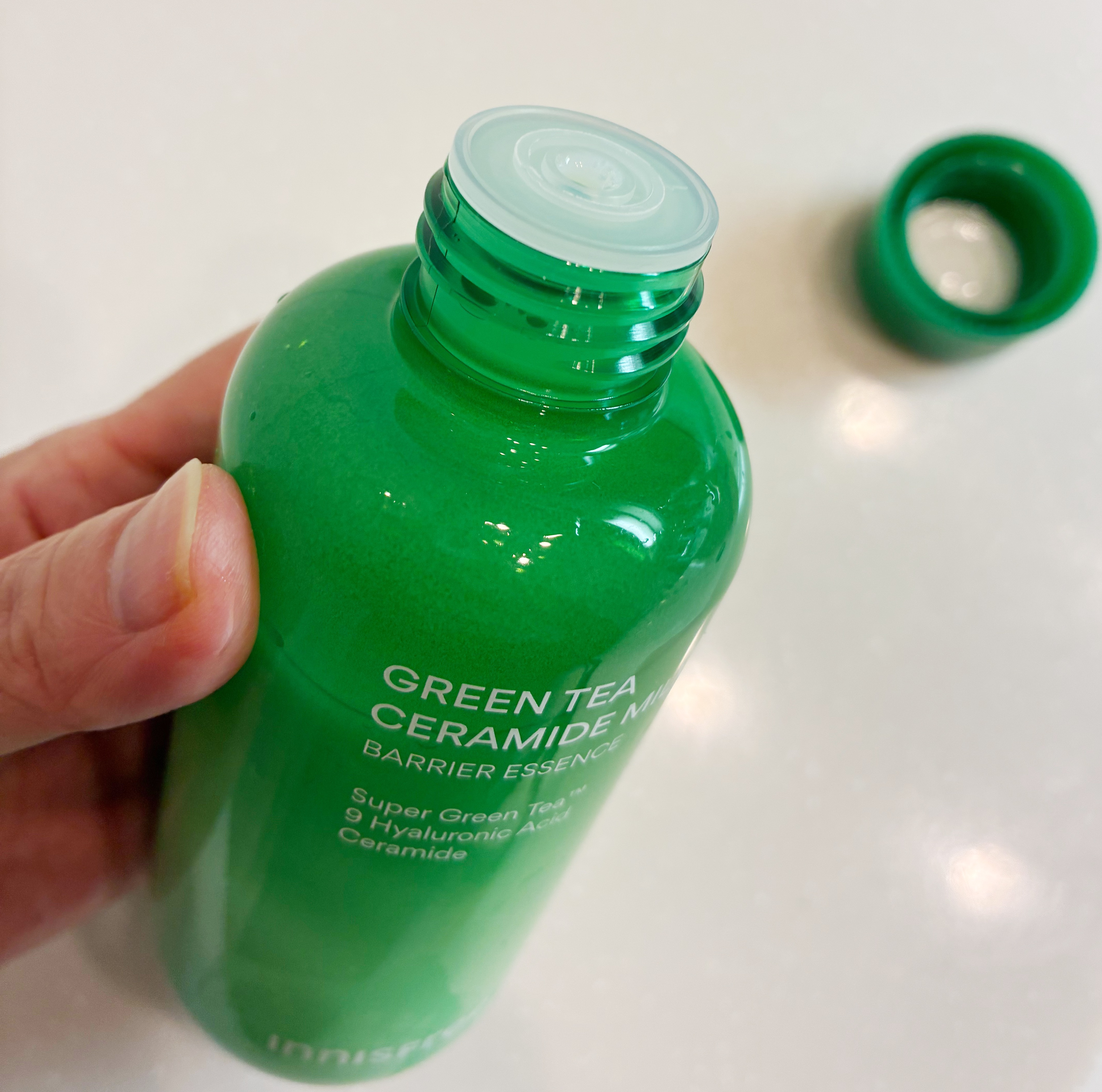 グリーンティー セラミド ミルク エッセンストナー/innisfree/化粧水を使ったクチコミ（3枚目）