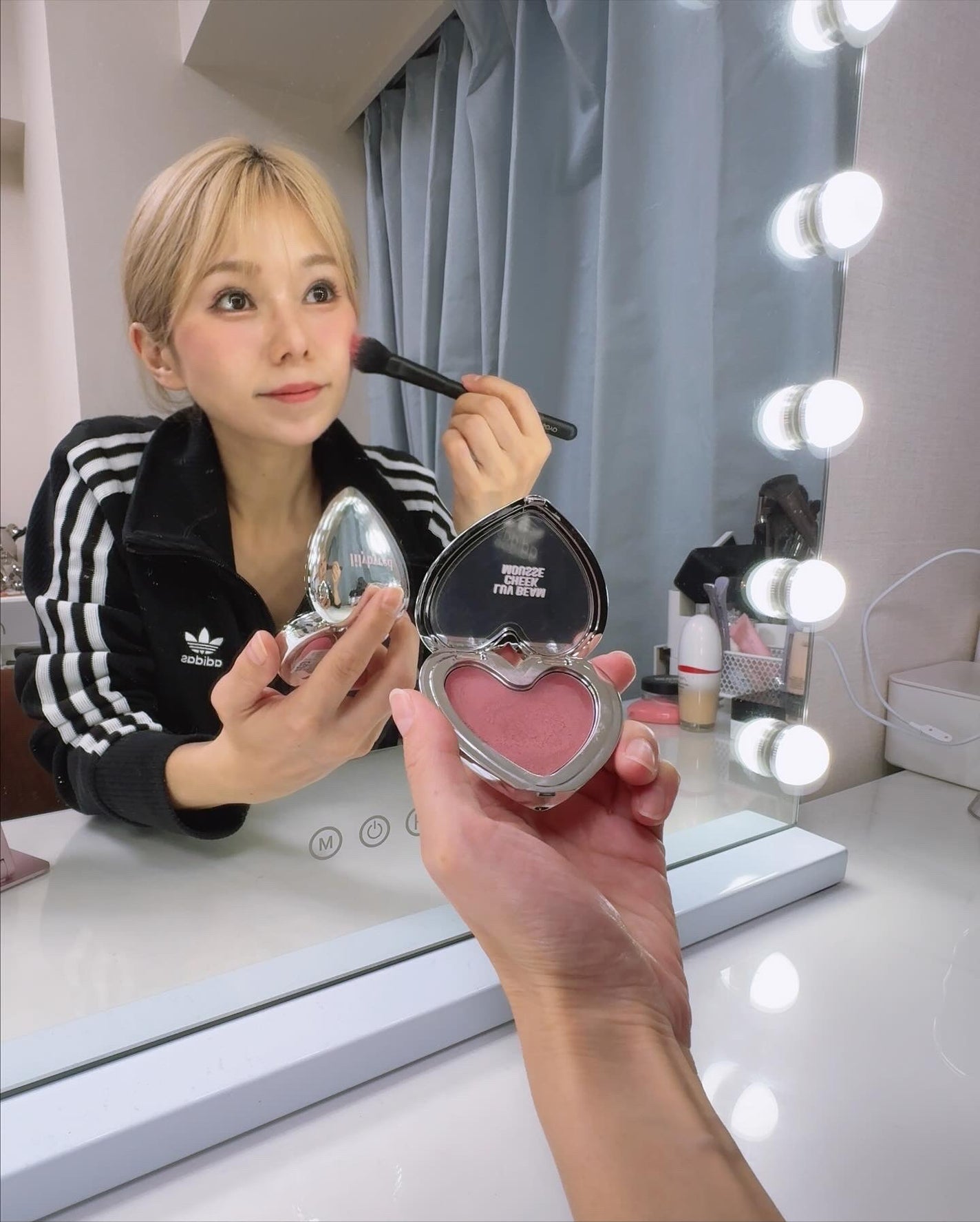 ヘアメイクみどり【YouTube】 on LIPS 「誰が使っても可愛くなれちゃうチーク見つけた😍😍😍リリーバイレッ..」(6枚目)