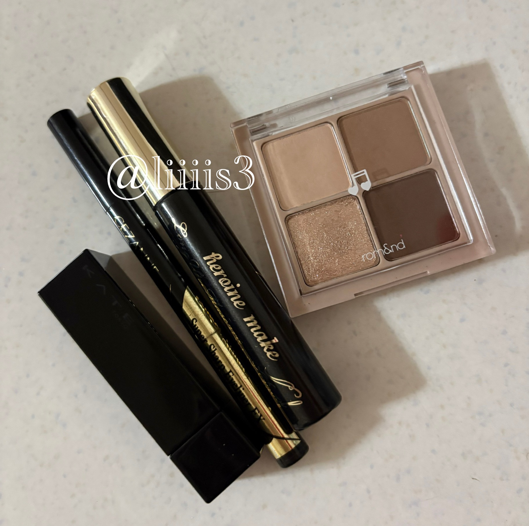 ＼今日のメイク／

✔️rom&nd
ベターザンアイズ ミュージックシリーズ #M02 ドライバックウィートフラワー

✔️CEZANNE
極細アイライナーEX 10ブラック

✔️ヒロインメイク
ロングUPマスカラ スーパーWP 01 ブ