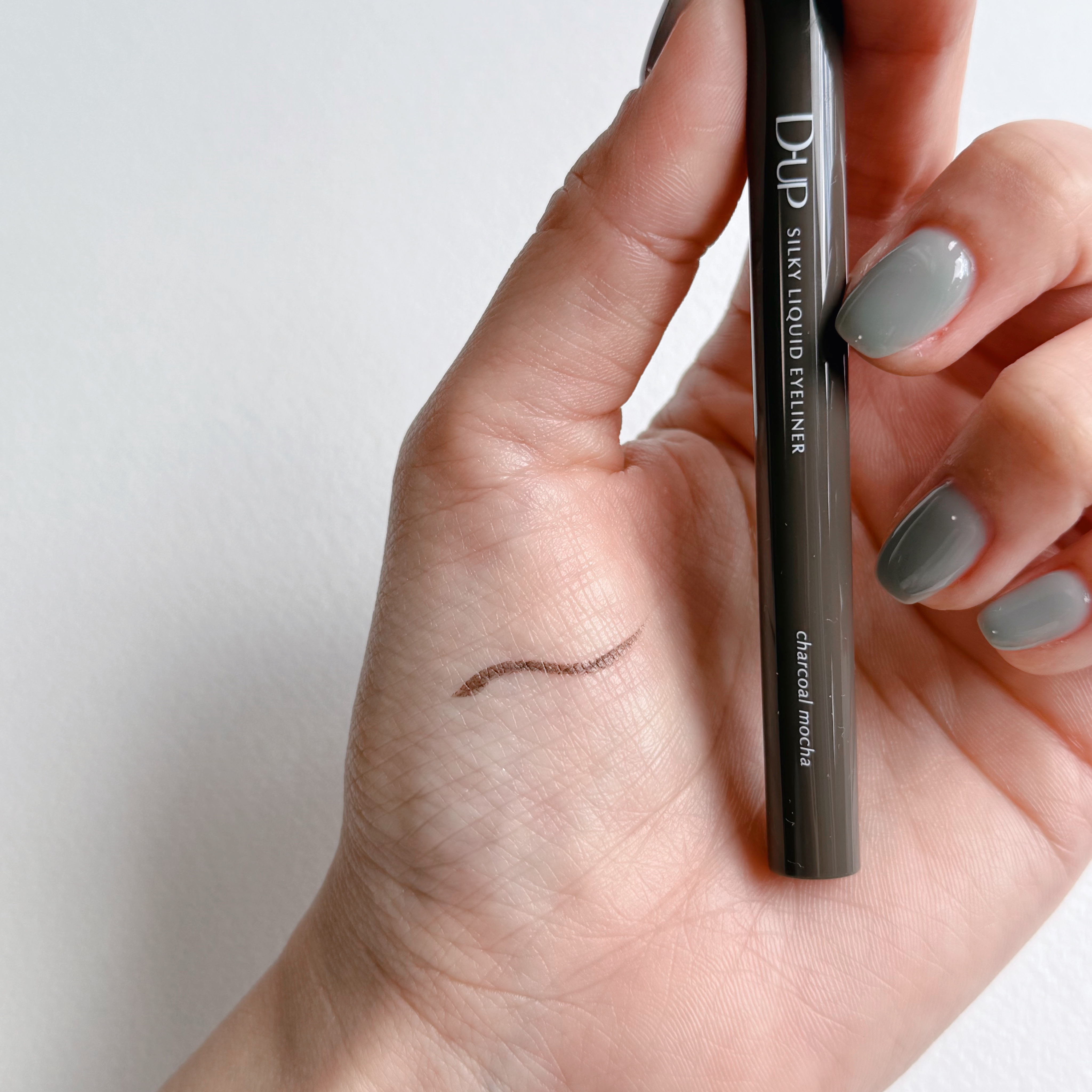 シルキーリキッドアイライナーWP/D-UP/リキッドアイライナーを使ったクチコミ（3枚目）