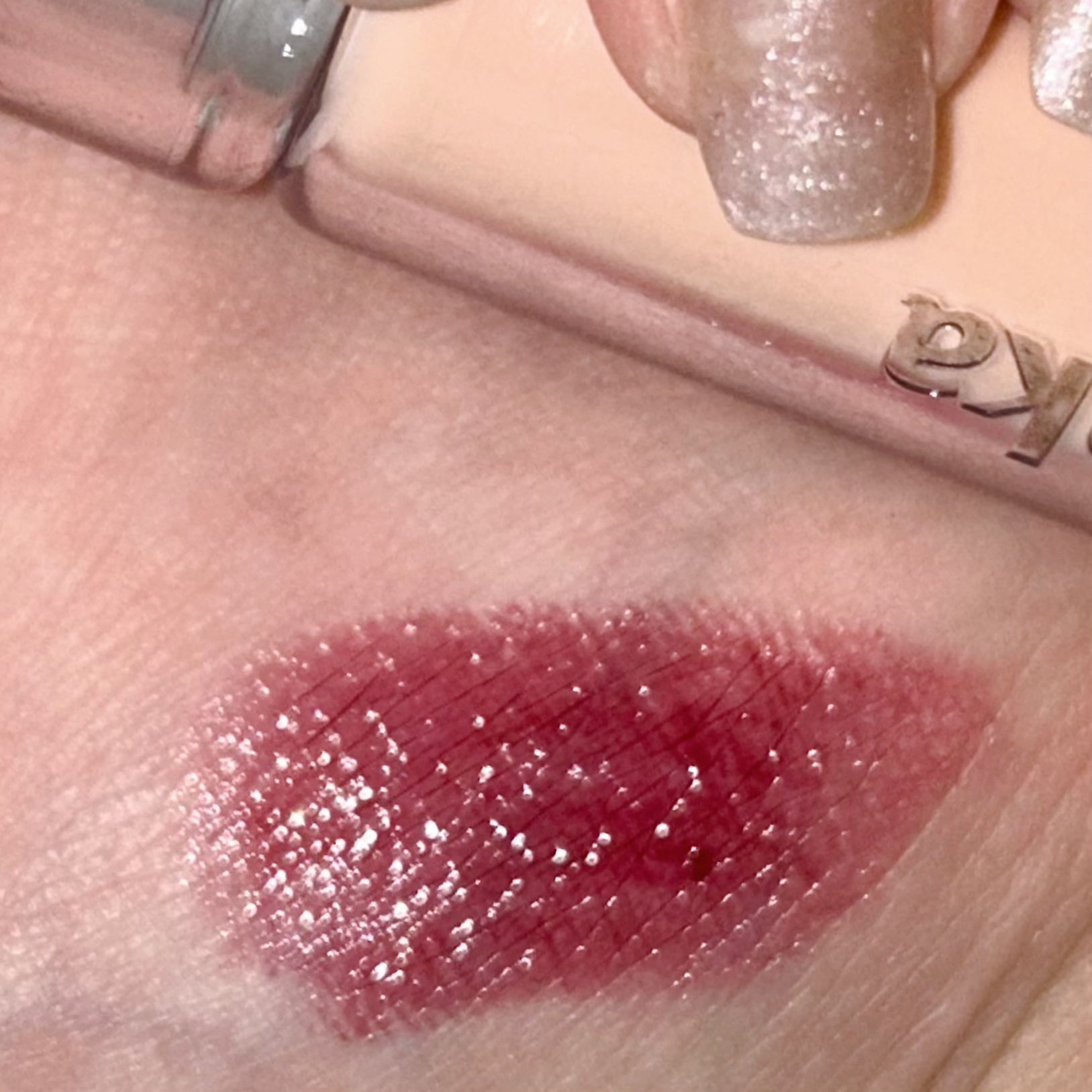 ボンディンググロウリップスティック/Laka/口紅を使ったクチコミ（3枚目）