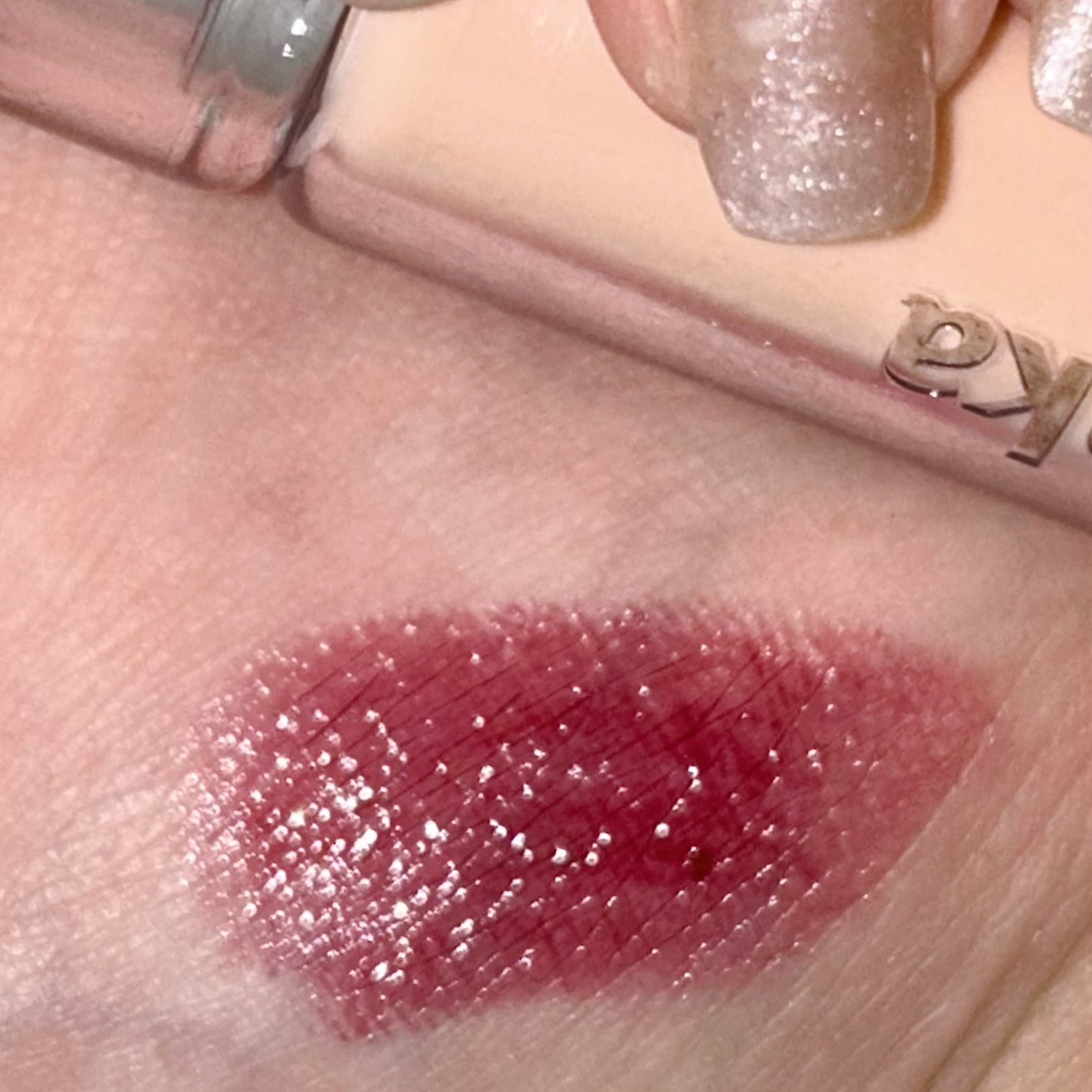 ボンディンググロウリップスティック/Laka/口紅を使ったクチコミ(3枚目)