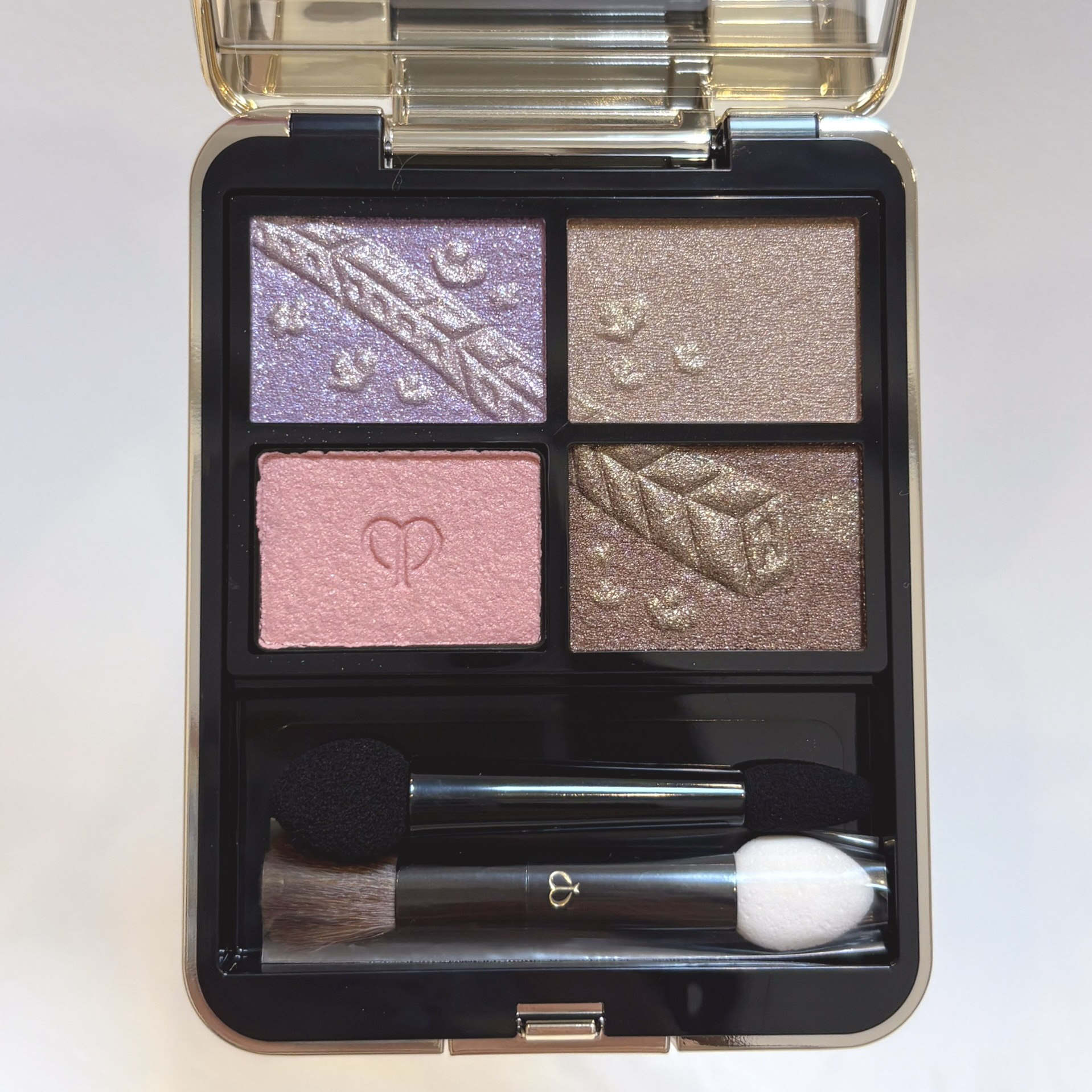 ル・レオスールデクラ /クレ・ド・ポー ボーテ/パウダーハイライトを使ったクチコミ（2枚目）