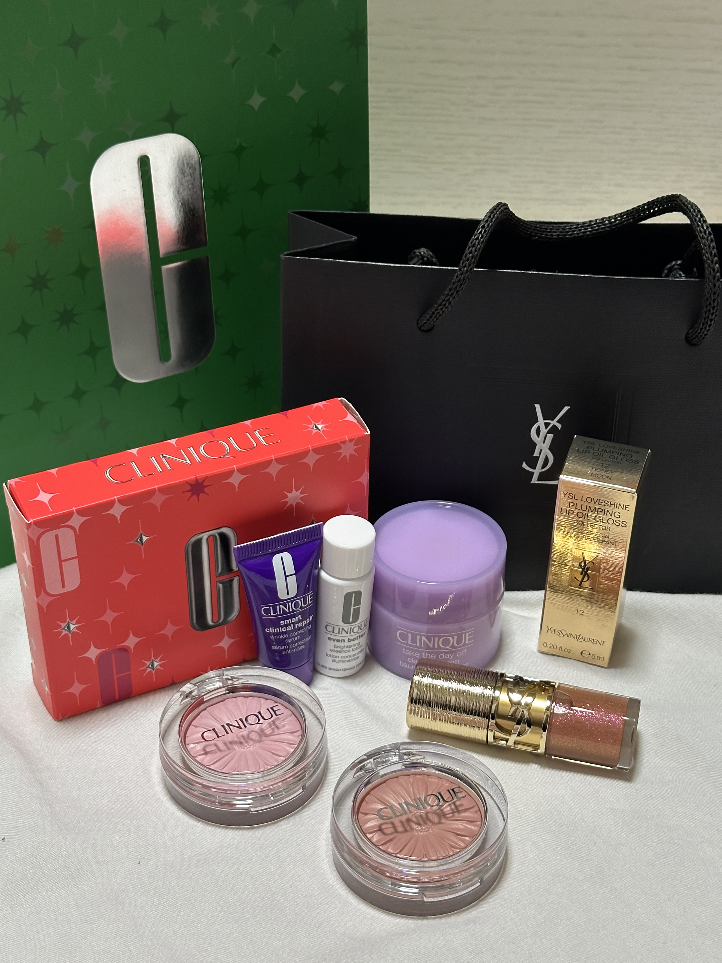 YSL ラブシャイン オイル グロス/YVES SAINT LAURENT BEAUTE/リップグロスを使ったクチコミ（2枚目）
