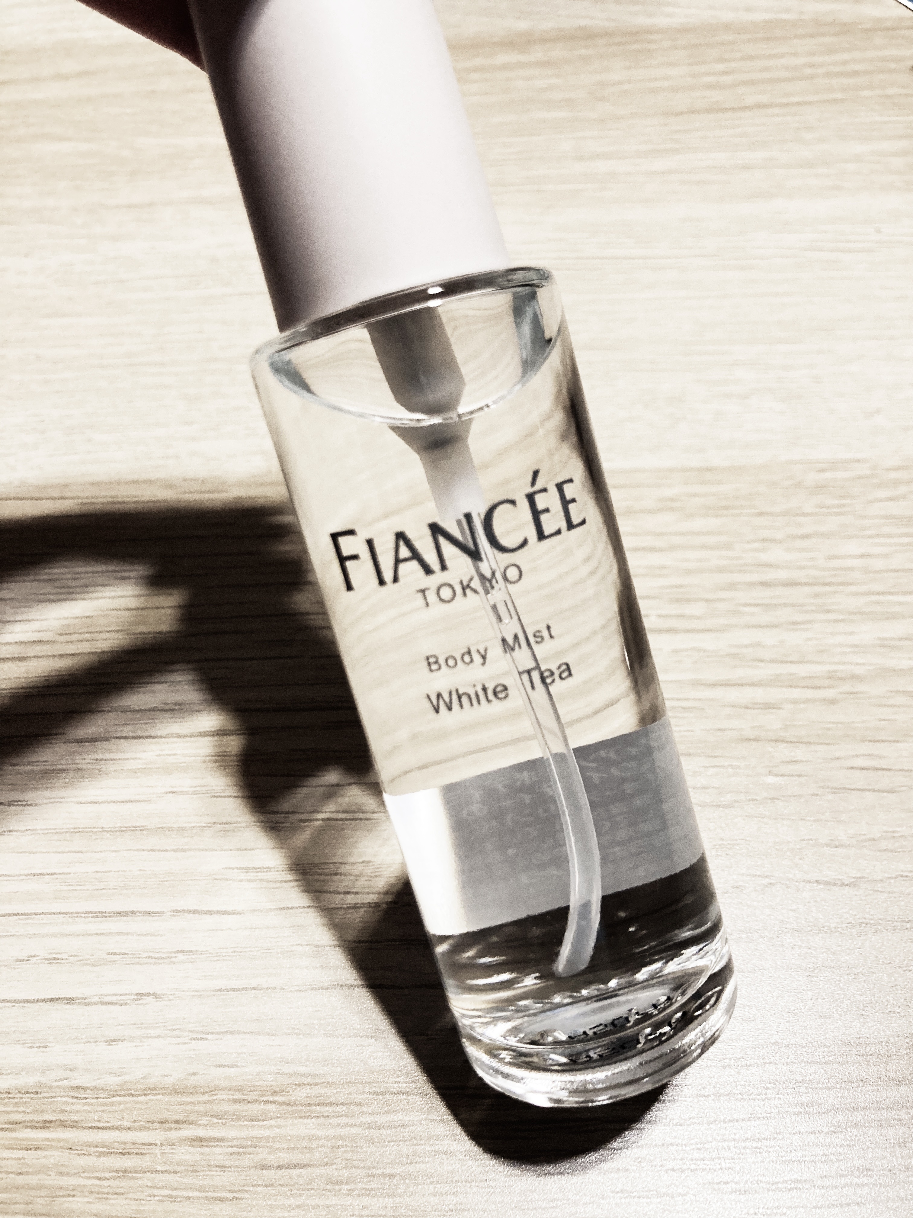 ボディミスト ホワイトティーの香り/フィアンセ/香水を使ったクチコミ（2枚目）