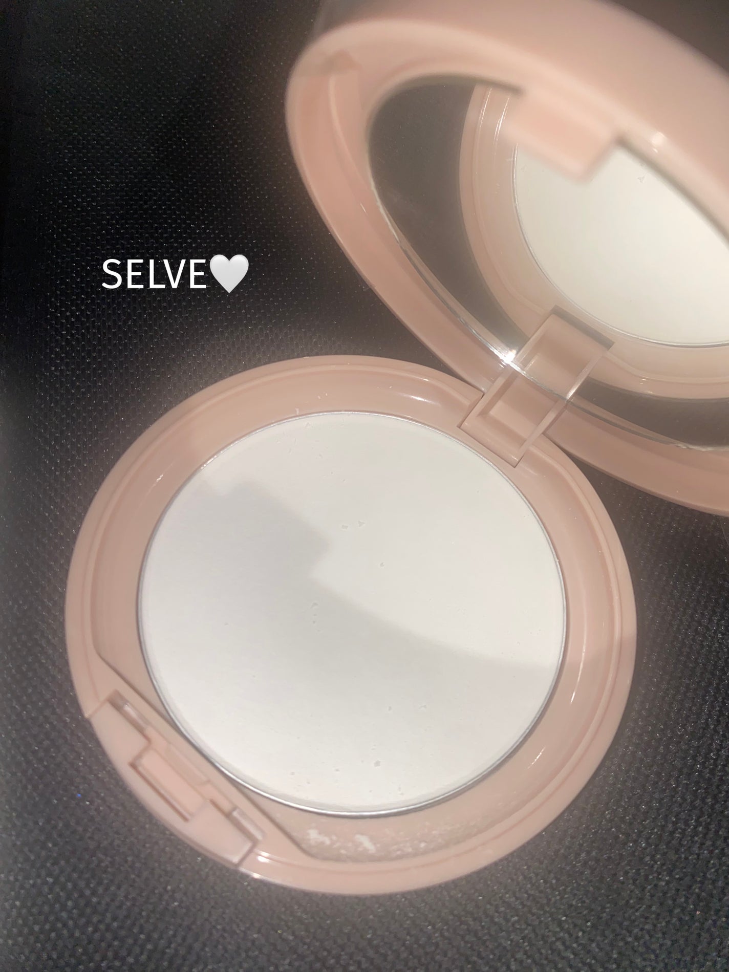 フォギーヴェールセッティングパウダー/SELVE/プレストパウダーを使ったクチコミ(1枚目)