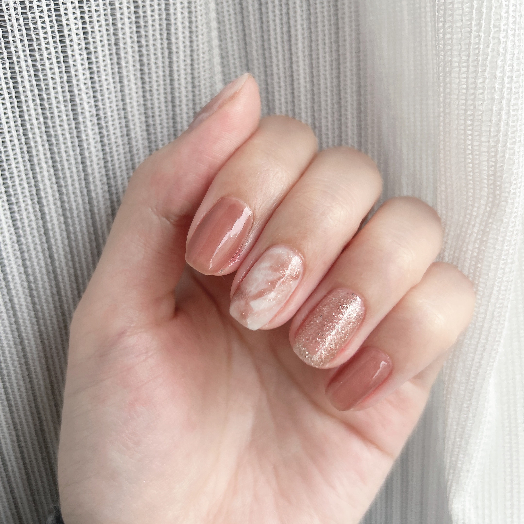 爆速ネイルさんの白べっこうネイルをお手本に練習💅
めちゃくちゃ時短で可愛くできました…！！
みなさんぜひ！！！