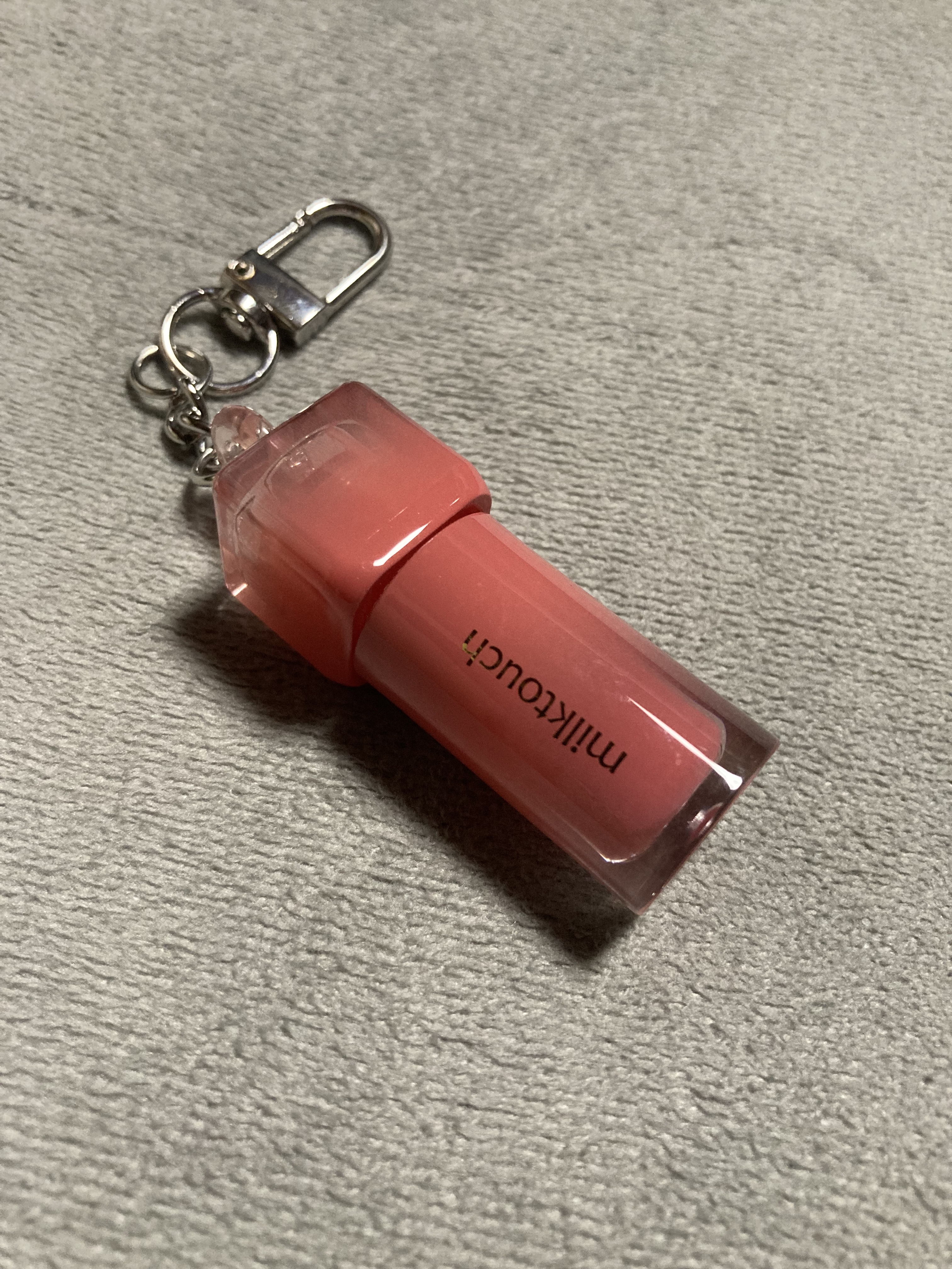 デューステインシアーリップグロス 04 メロウエンディング(WEB限定色)/Milk Touch/リップグロスを使ったクチコミ（1枚目）