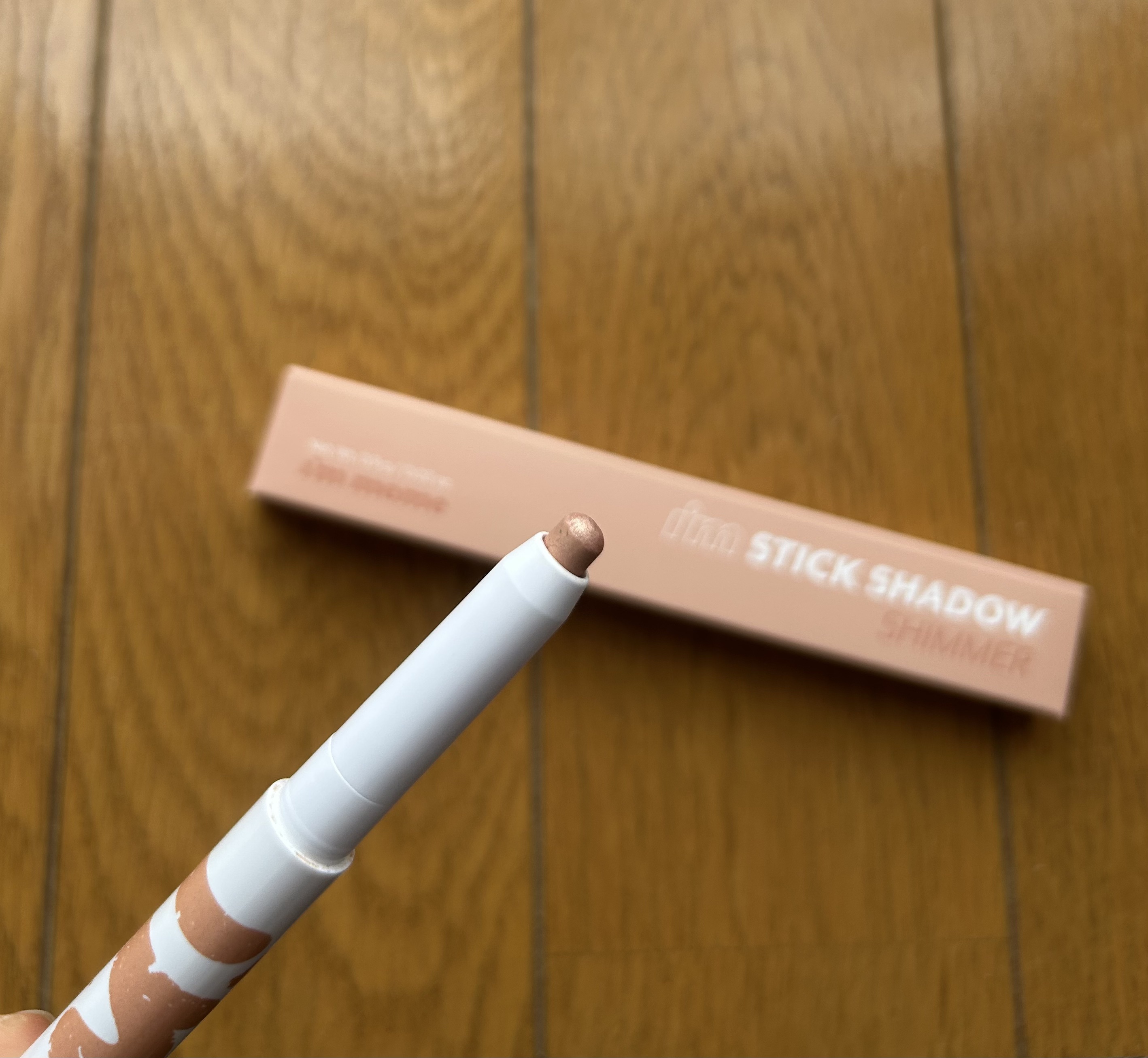 アイムスティックシャドウシマー/i’m meme/スティックアイシャドウを使ったクチコミ（1枚目）