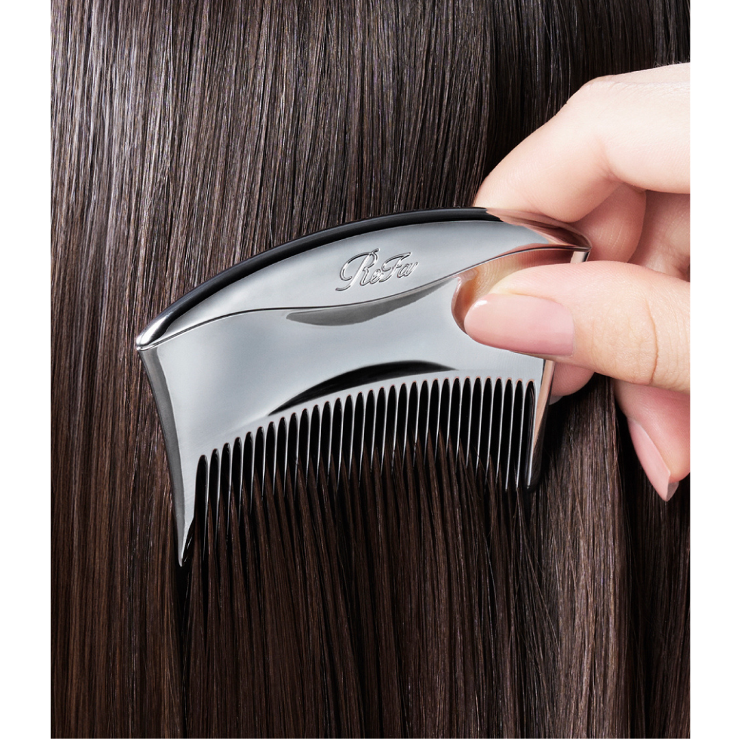 ReFaから「コーム」&「ミラー」一体型のコンパクト「ReFa MARQUISE COMPACT」が登場の画像