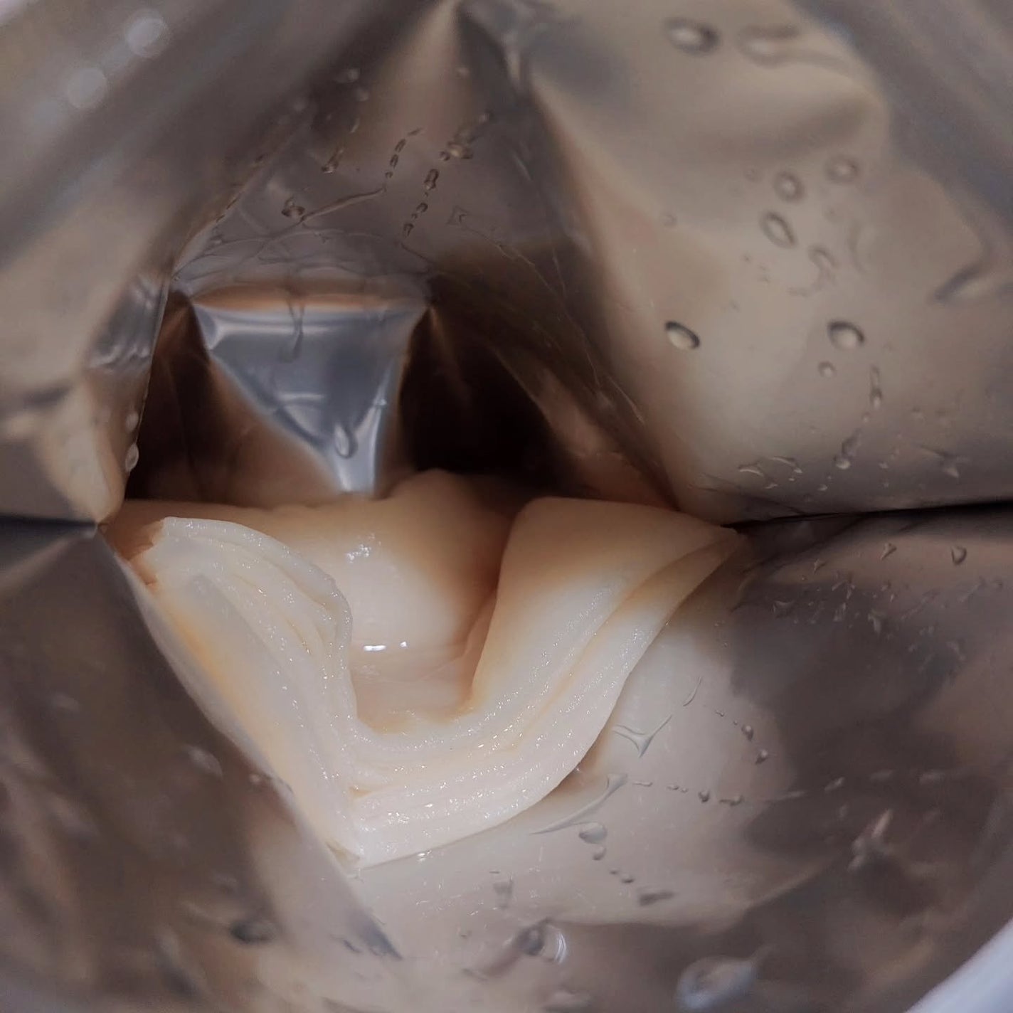 暁子 on LIPS 「新作のバナナマスクです。バナナの皮を使用したオリジナルシート🍌..」(2枚目)