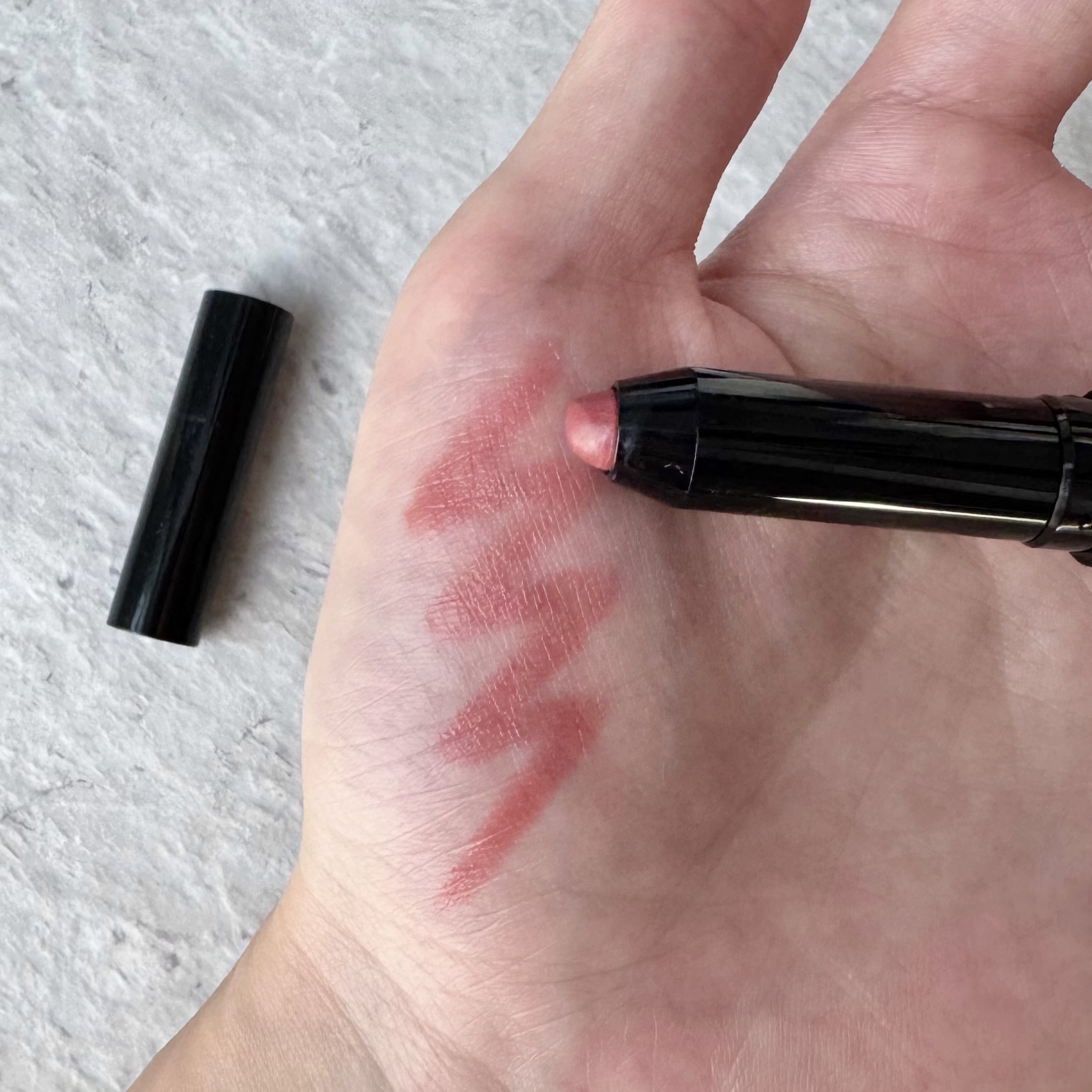 クレヨンリップ ピンクブラウン/＆be/口紅を使ったクチコミ（2枚目）