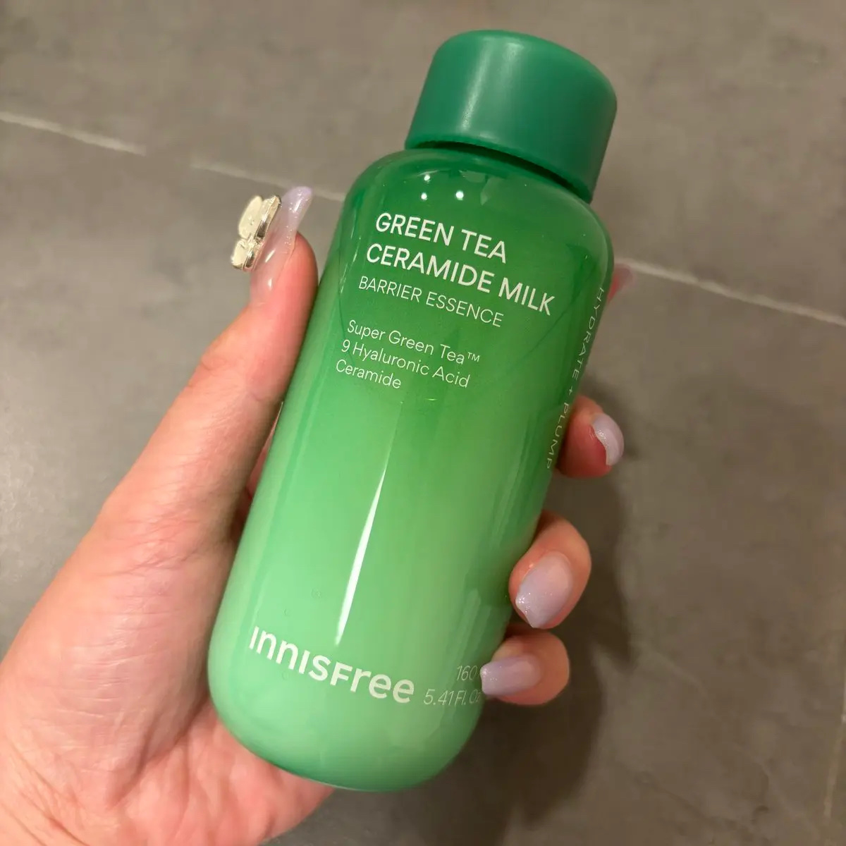 グリーンティー セラミド ミルク エッセンストナー/innisfree/化粧水を使ったクチコミ（2枚目）