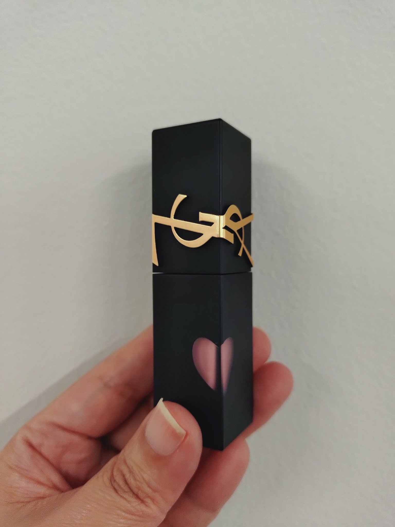 YVES SAINT LAURENT BEAUTE
YSL ザ インクス ブラークリーム
44　ヌード ラヴァリエール

今日はお寝坊しましてアイメイクの時間がなく、アイライナーとマスカラのみなのでリップ投稿します😇

イヴ・サンローラン