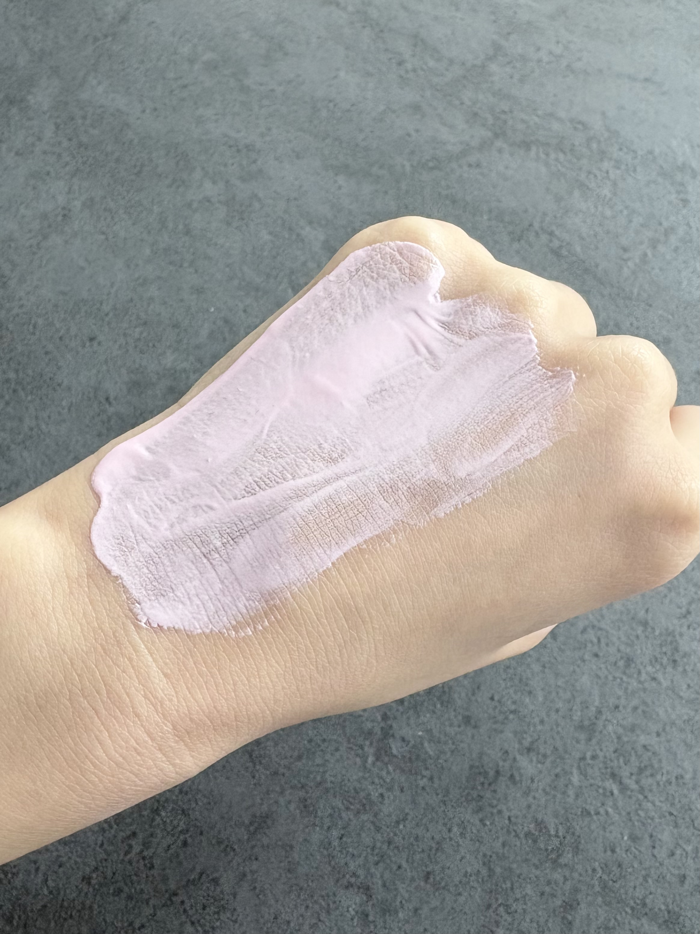 ミネラルインナートリートメントベース/エトヴォス/化粧下地を使ったクチコミ（3枚目）