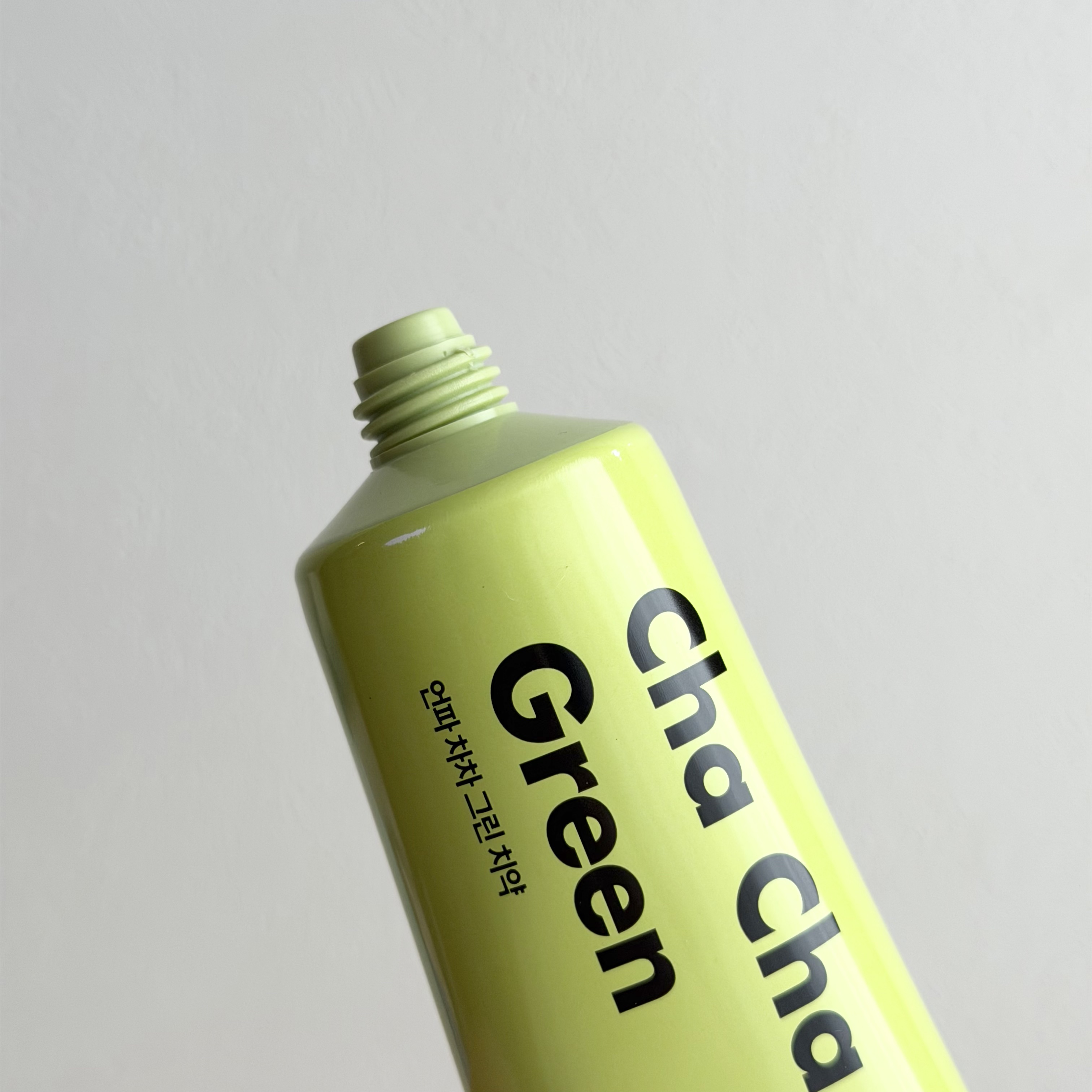 Cha Cha Charcoal Vegan Greentea Toothpaste/chacha/歯磨き粉を使ったクチコミ（2枚目）