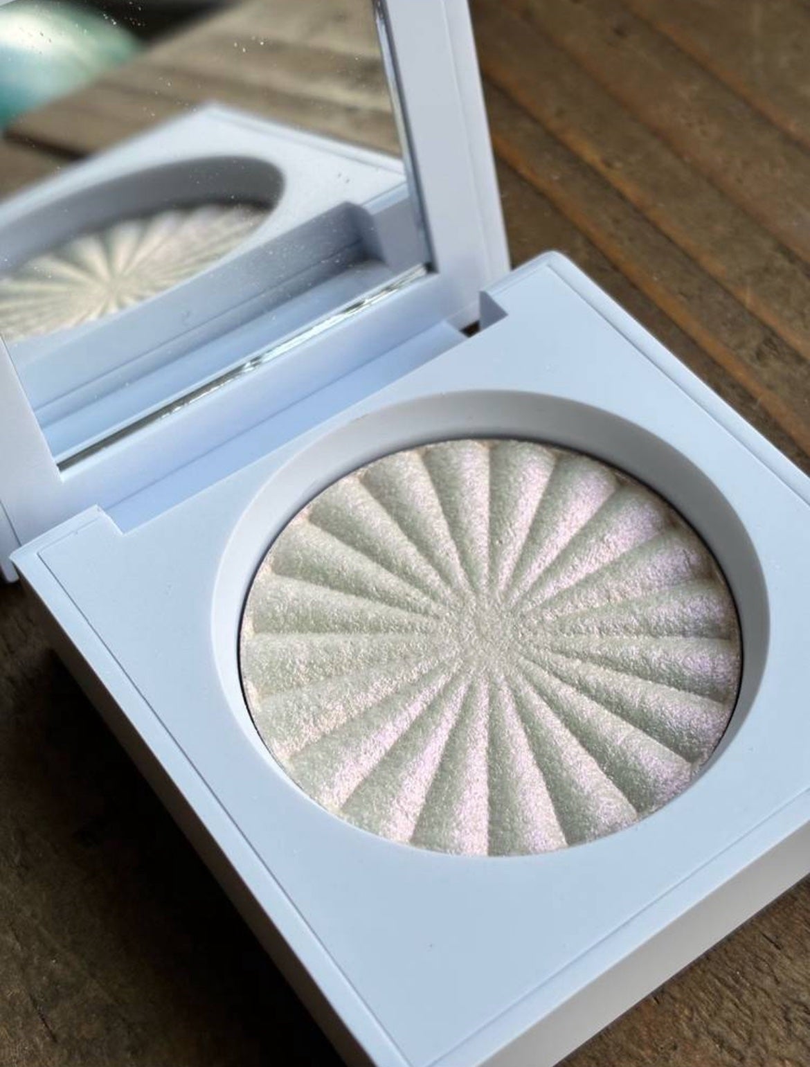 MINI HIGHLIGHTER/Ofra Cosmetics/パウダーハイライトを使ったクチコミ(1枚目)