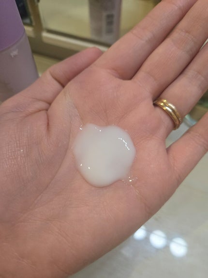 フレグランスヘアミルク ホワイトブーケ/TIAROOM/ヘアミルクを使ったクチコミ(2枚目)