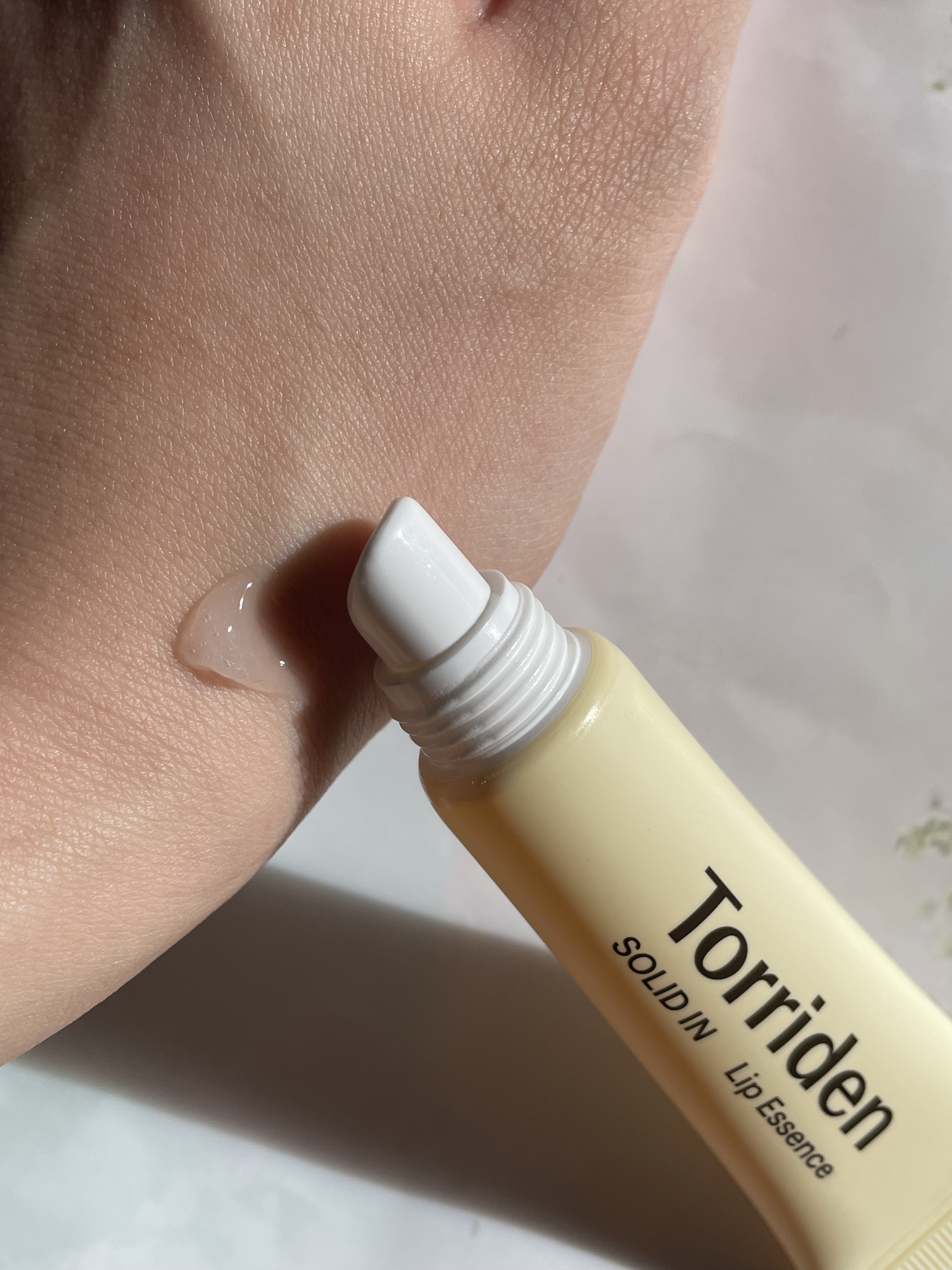 ソリッドイン リップエッセンス/Torriden/リップ美容液を使ったクチコミ（3枚目）