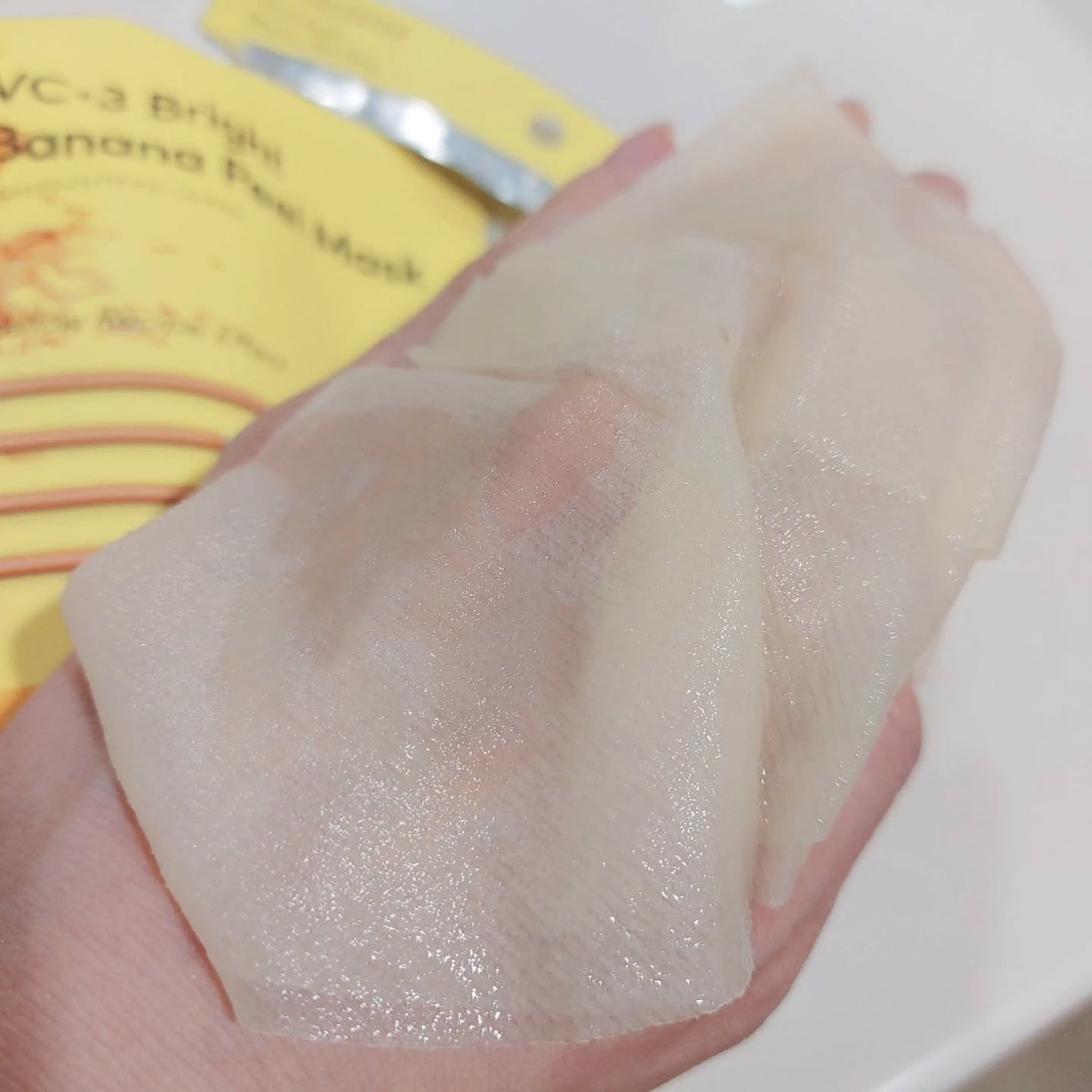 暁子 on LIPS 「新作のバナナマスクです。バナナの皮を使用したオリジナルシート🍌..」(3枚目)