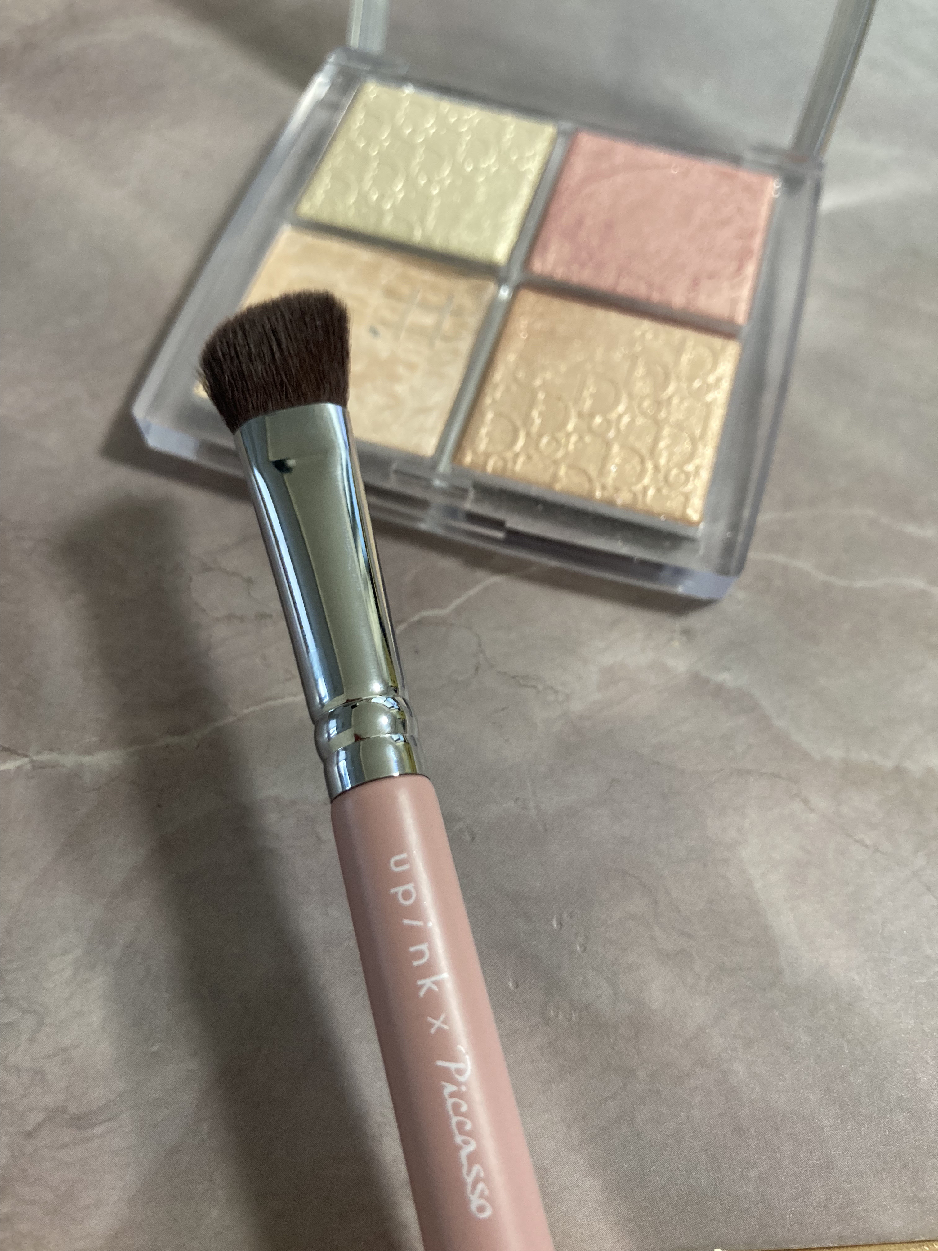 Dior ディオール プロフェイスクリエーター メイクアップパレット　ブラシ ベタっとつかないオススメブラシ〜 ディオールバックステージ フェイス