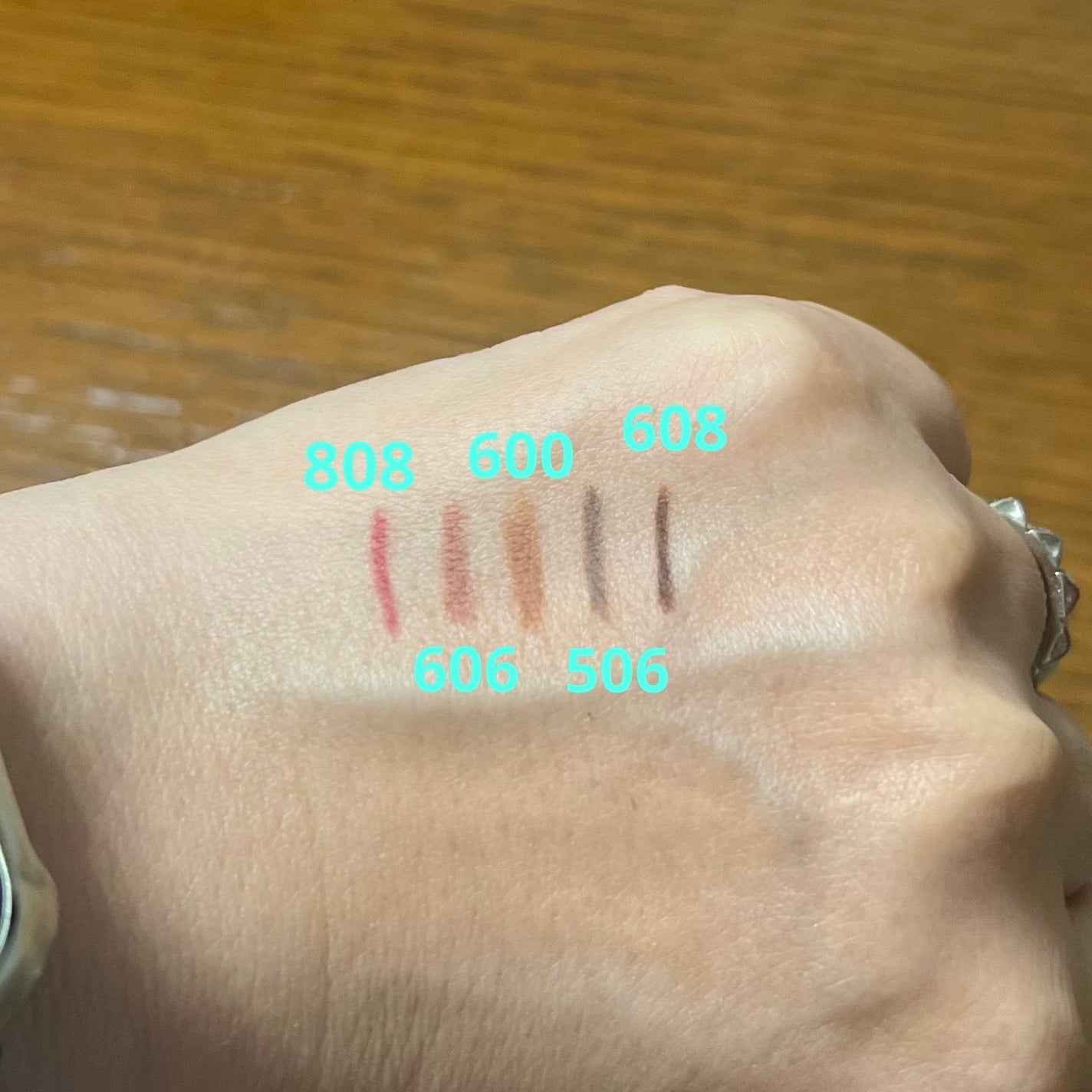 アーティストカラーペンシル エクストリーム/MAKE UP FOR EVER/リップライナーを使ったクチコミ(3枚目)
