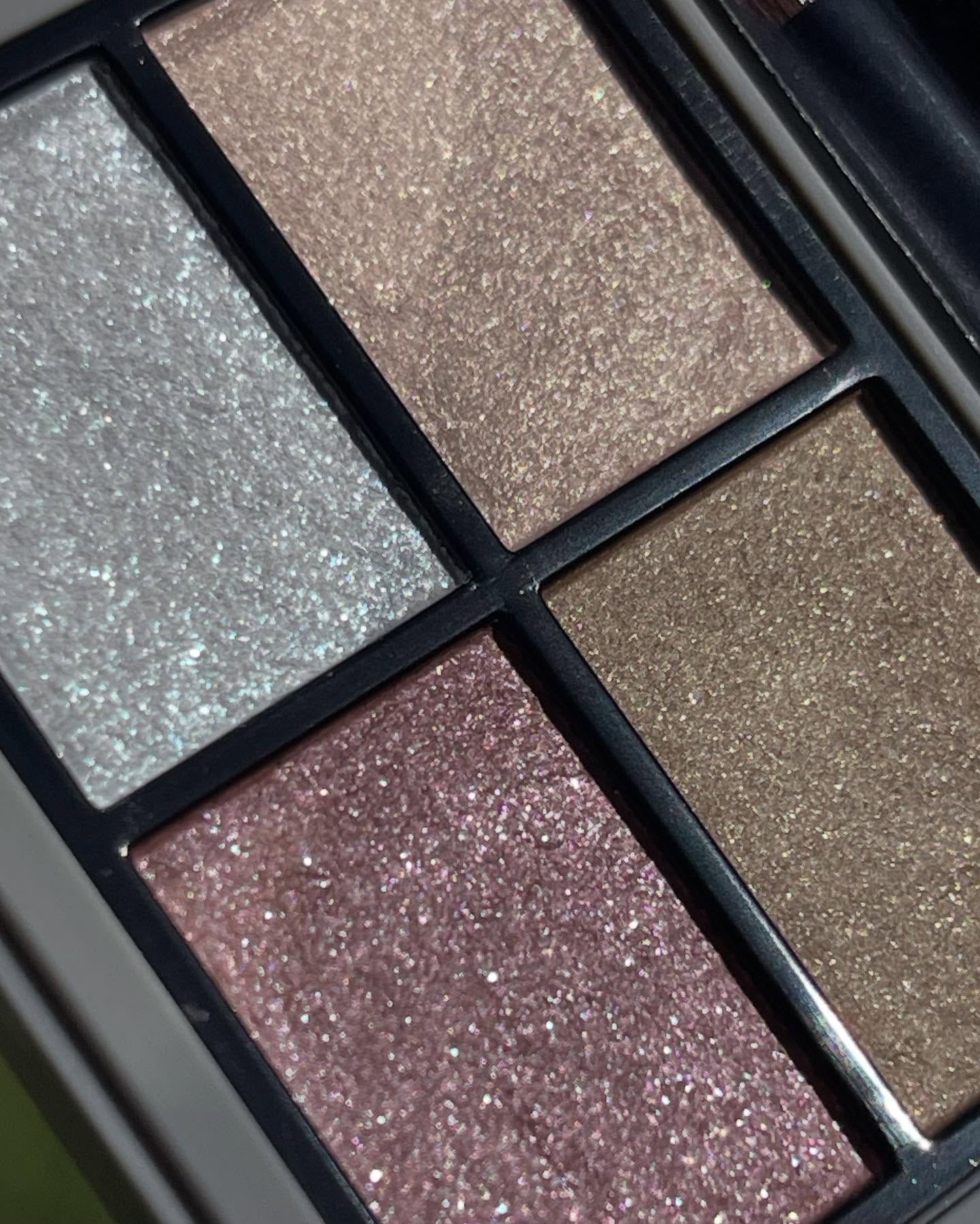 ミネラルクラッシィシャドー クワイエットグラム/エトヴォス/アイシャドウパレットを使ったクチコミ（2枚目）